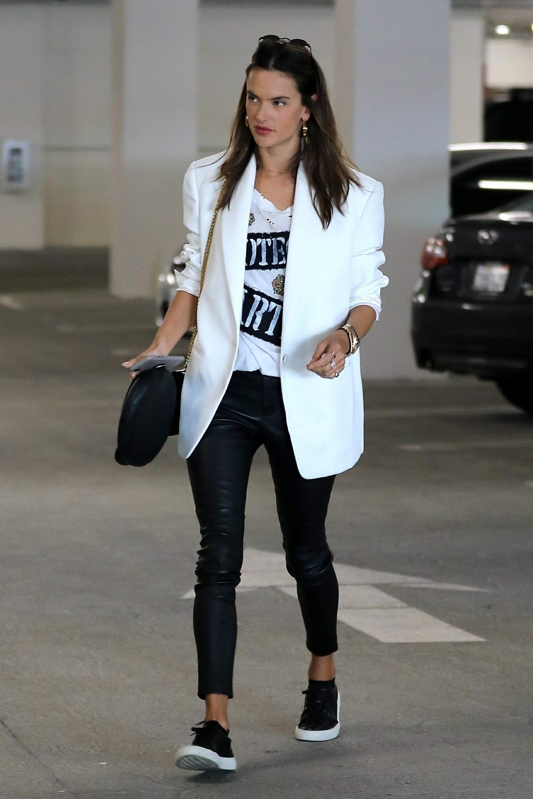 Alessandra Ambrosio has a lunch date
