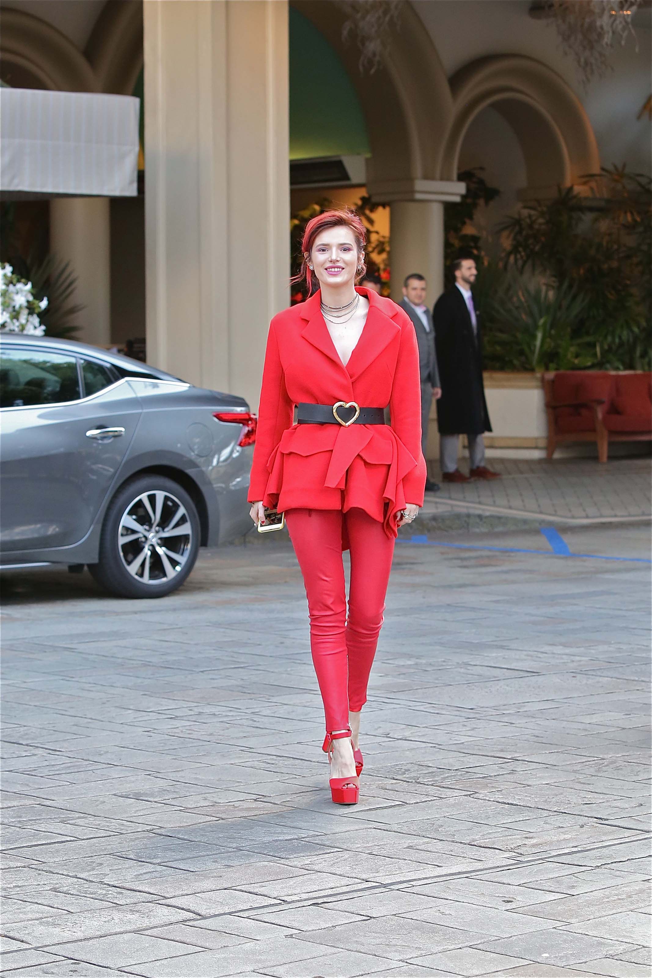 Bella Thorne at the Four seasons Hotel