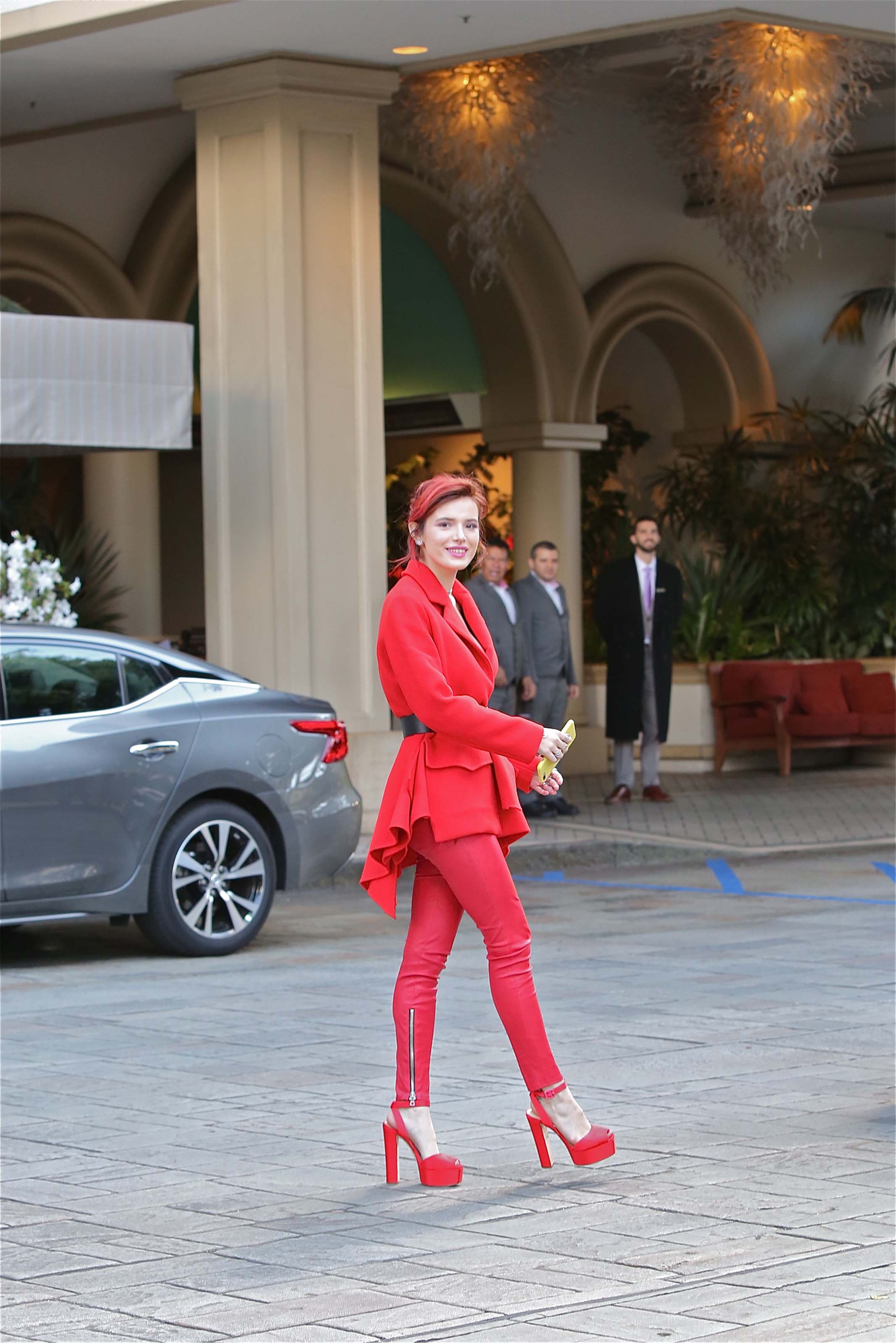Bella Thorne at the Four seasons Hotel
