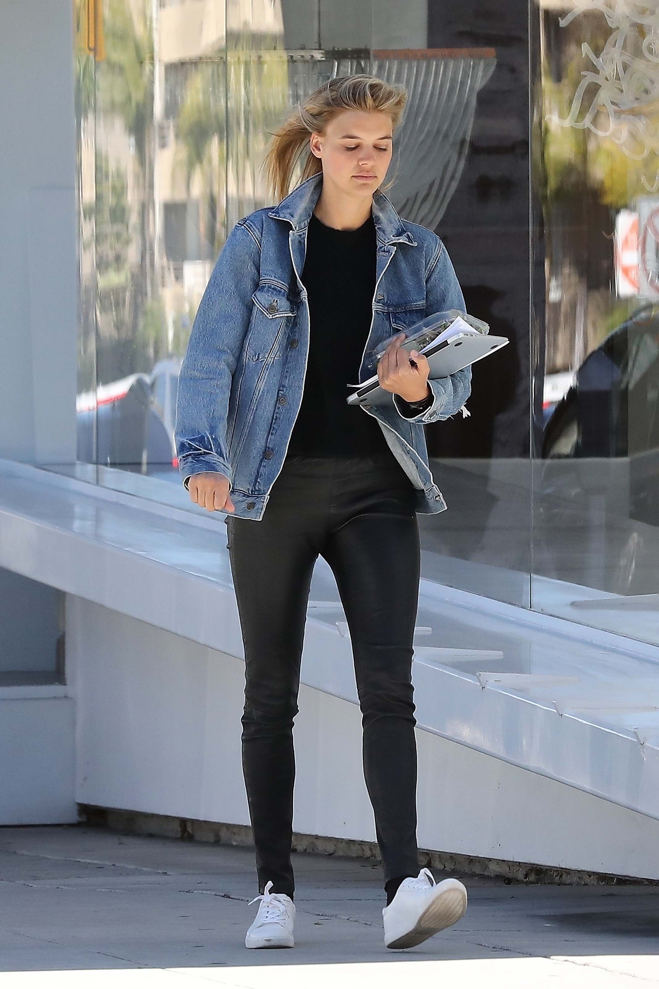 Kelly Rohrbach gets her hair done at Meche Salon