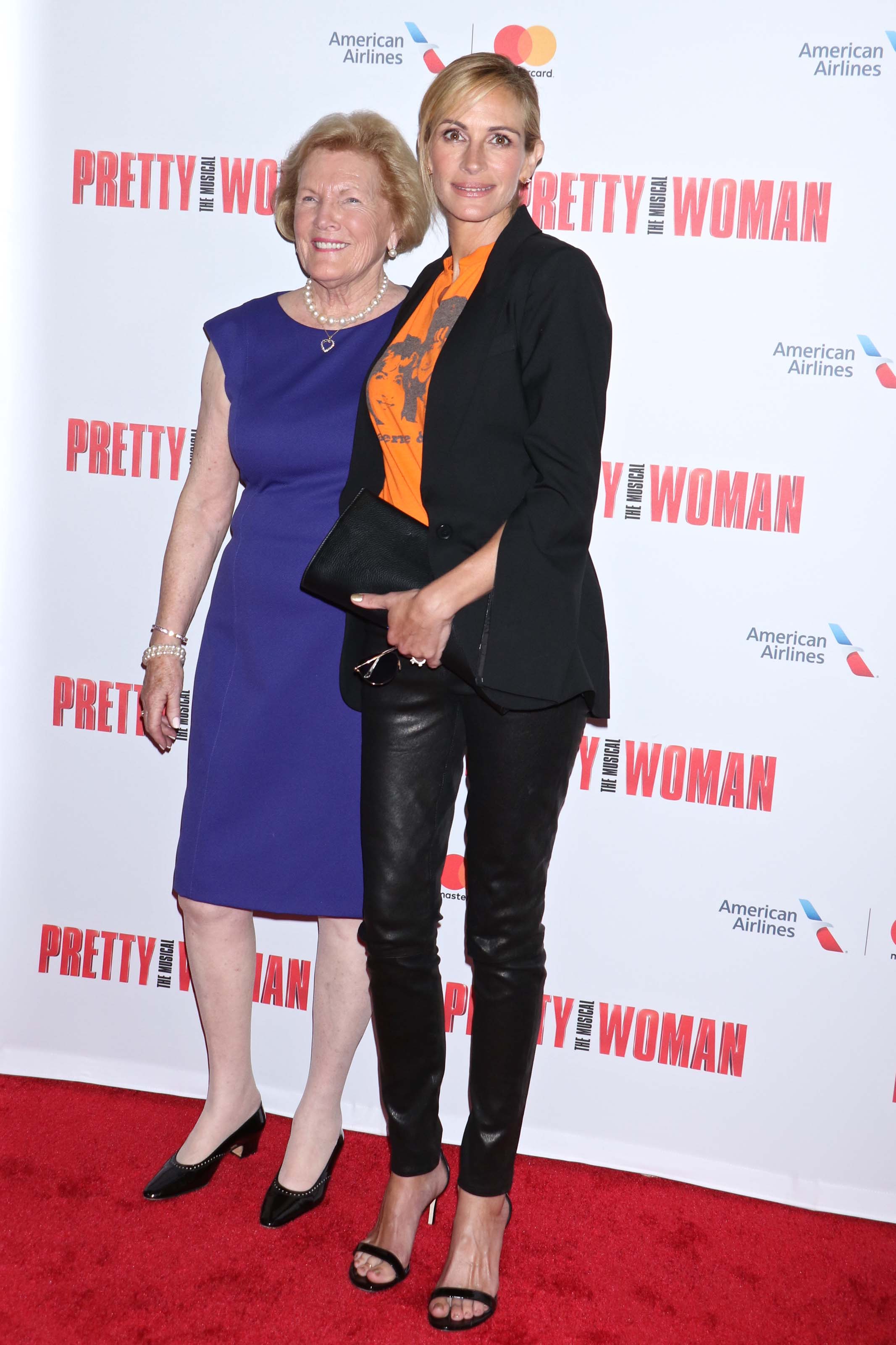 Julia Roberts attends Pretty Woman musical tribute performance