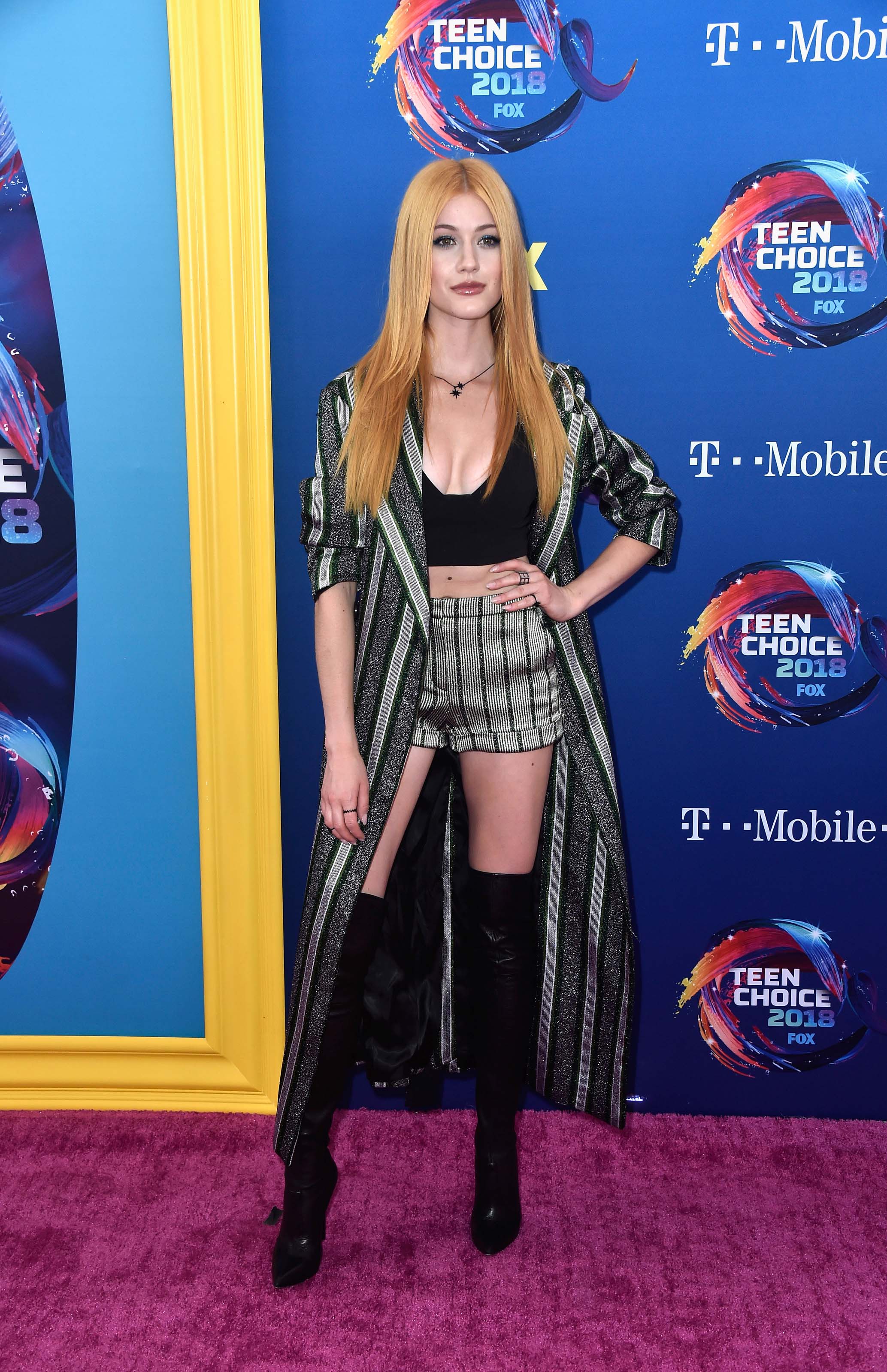 Katherine McNamara attends Teen Choice Awards