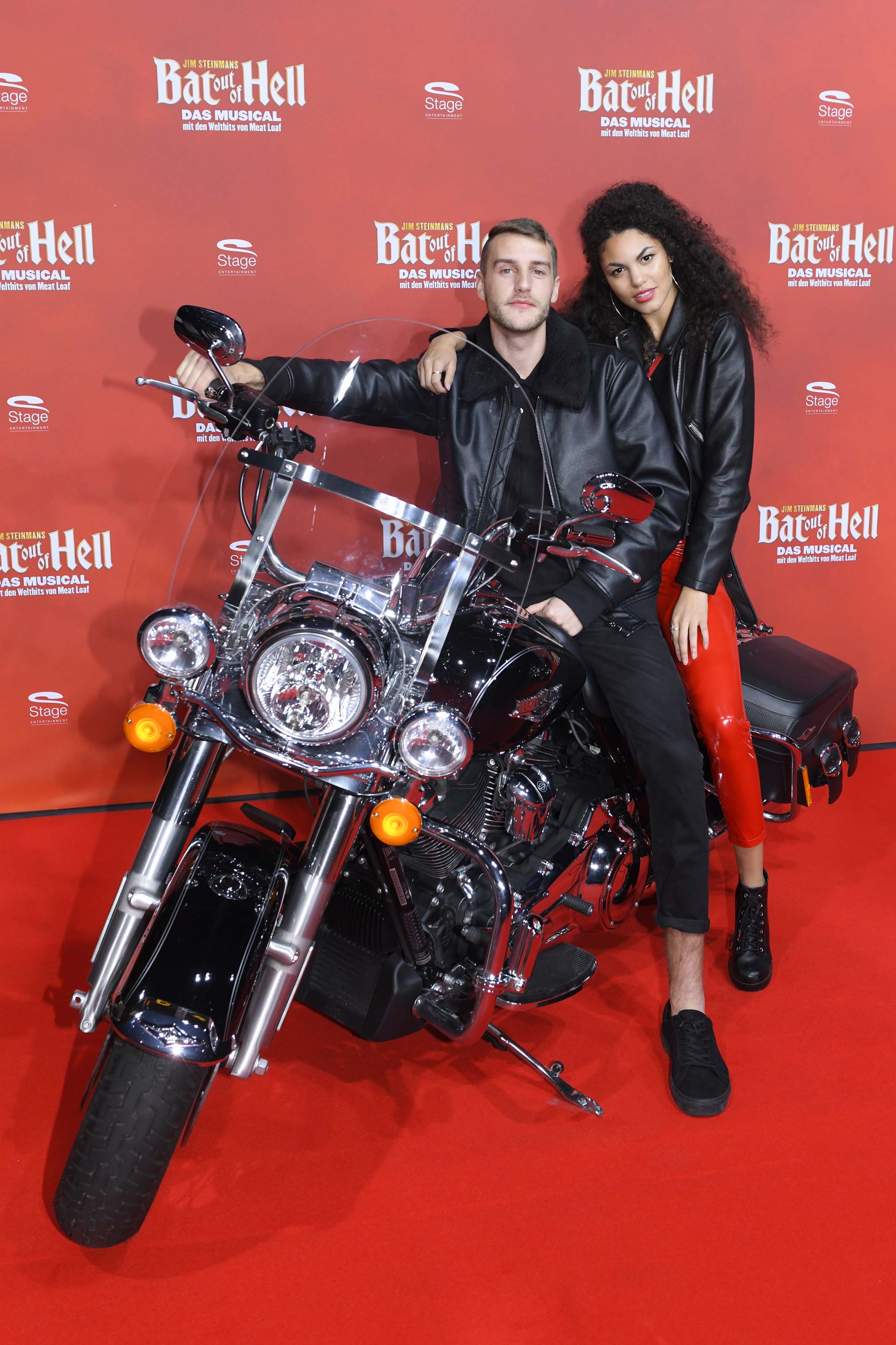 Julianna Townsend attends Premiere von BAT OUT OF HELL