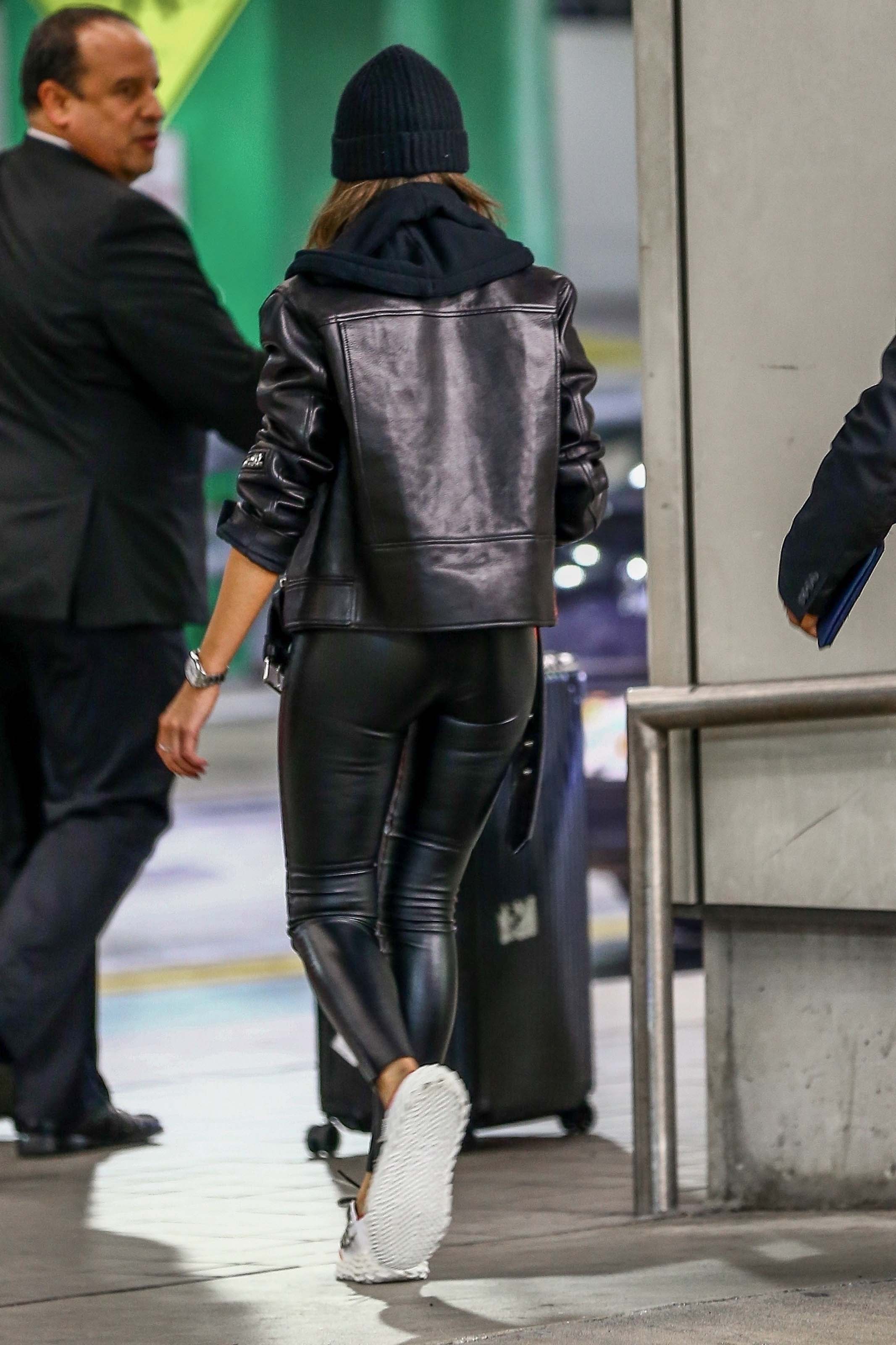 Olivia Culpo at the airport in Miami