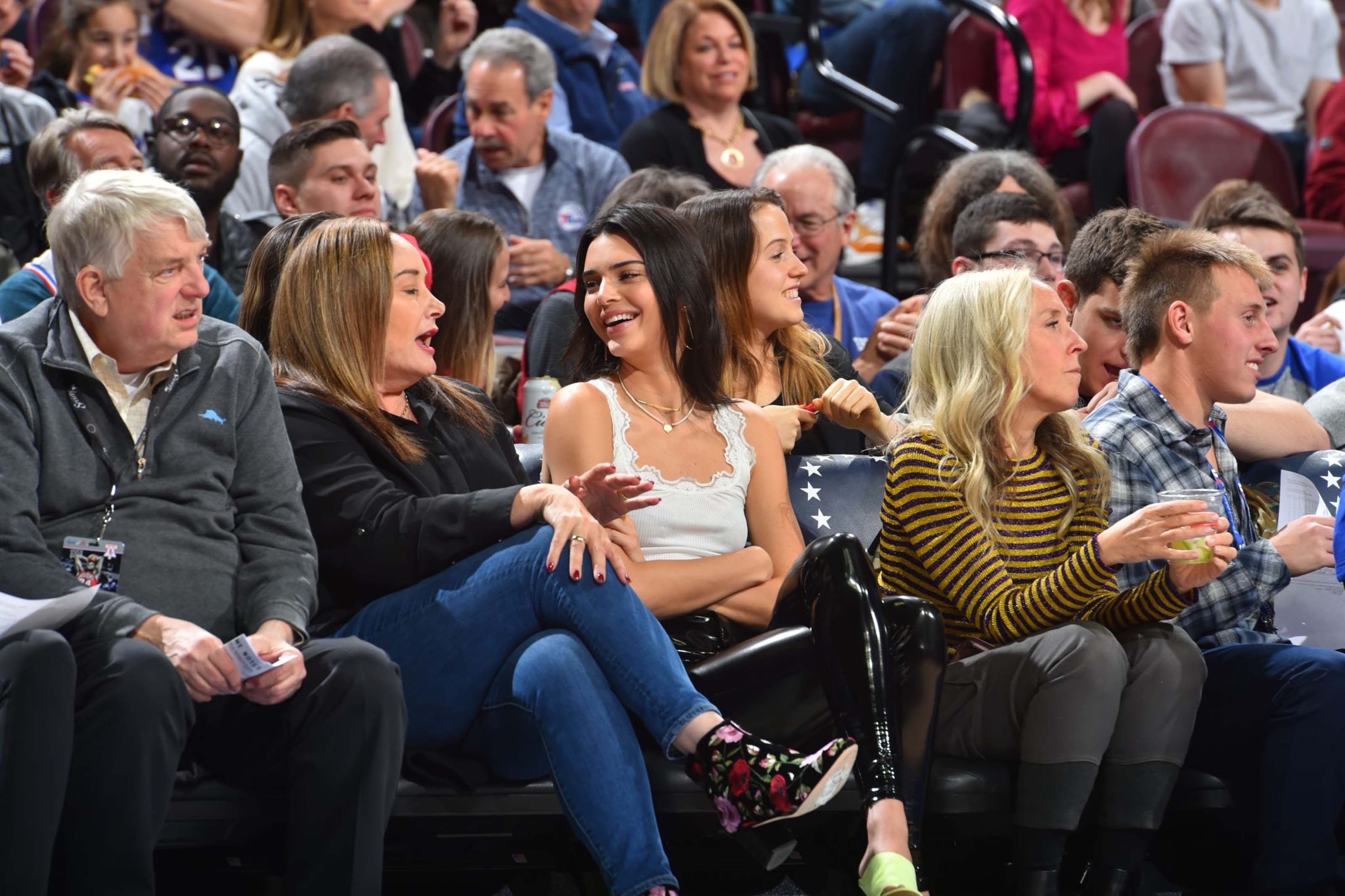 Kendall Jenner attends the Washington Wizards