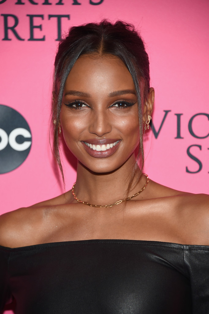 Jasmine Tookes attends 2018 Victoria’s Secret Viewing Party