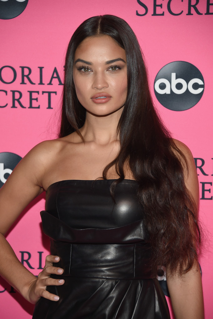 Shanina Shaik attends 2018 Victoria’s Secret Viewing Party