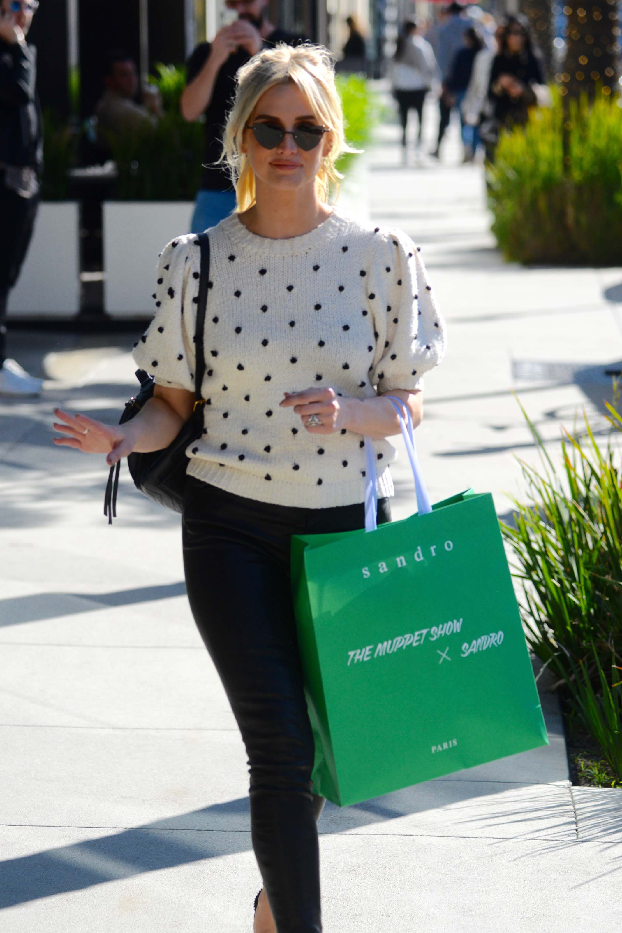 Ashlee Simpson at Djula in Beverly Hills