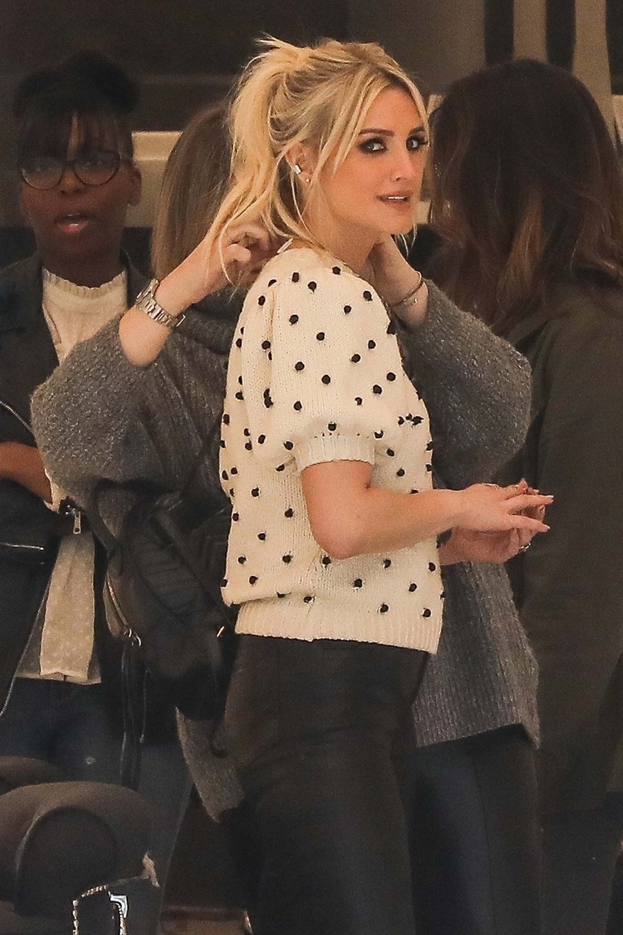 Ashlee Simpson at Djula in Beverly Hills