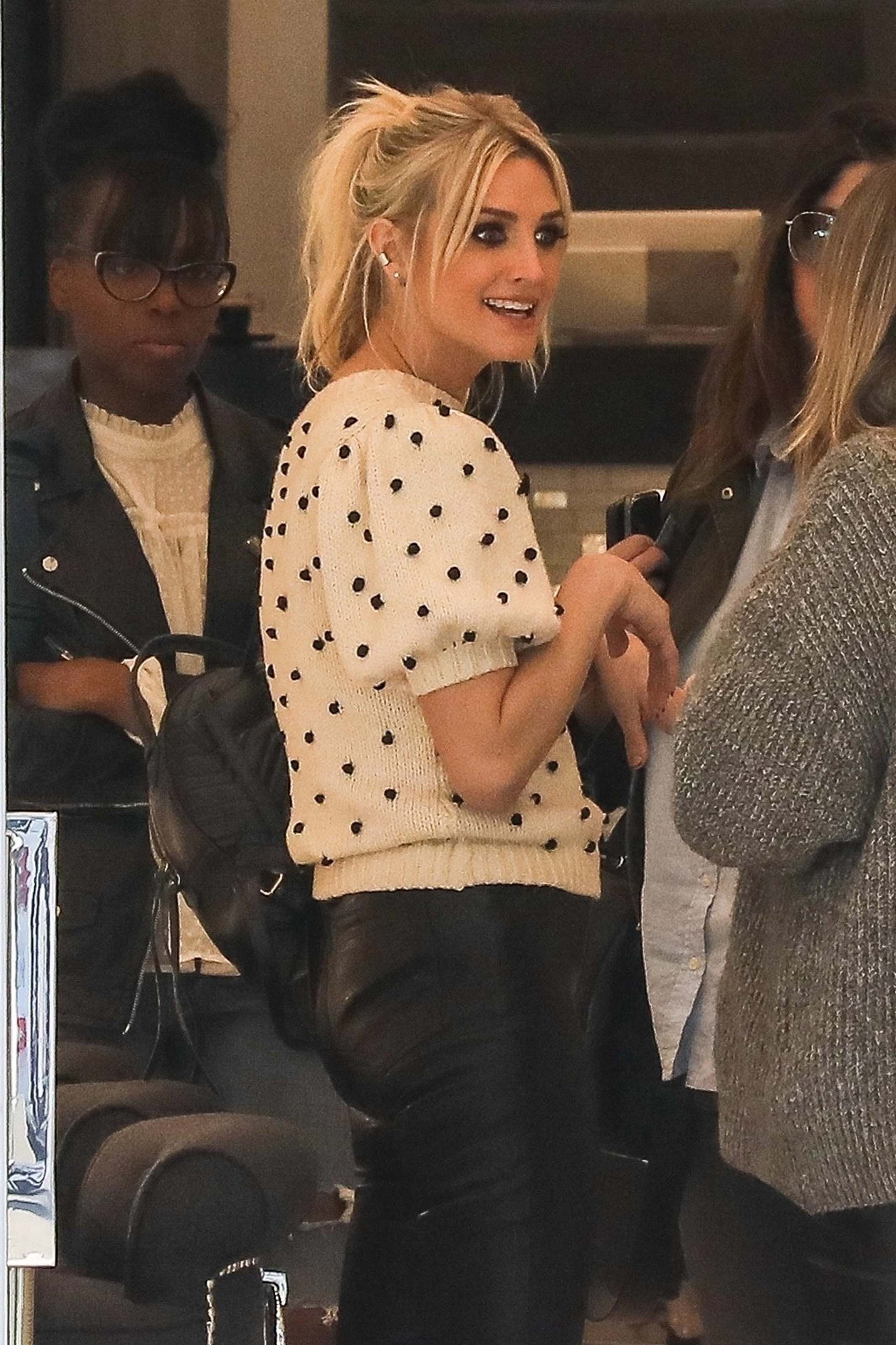 Ashlee Simpson at Djula in Beverly Hills