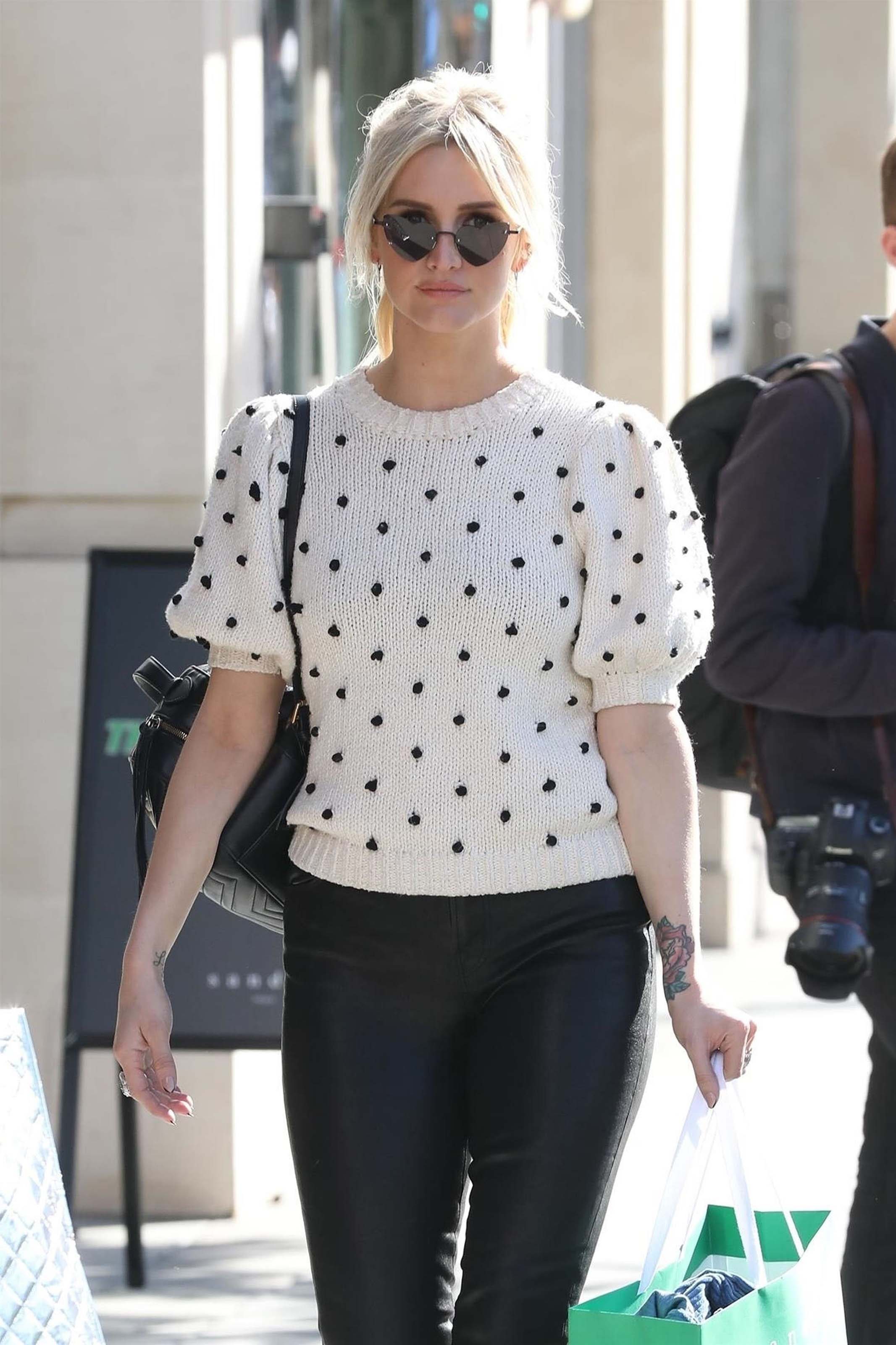 Ashlee Simpson at Djula in Beverly Hills