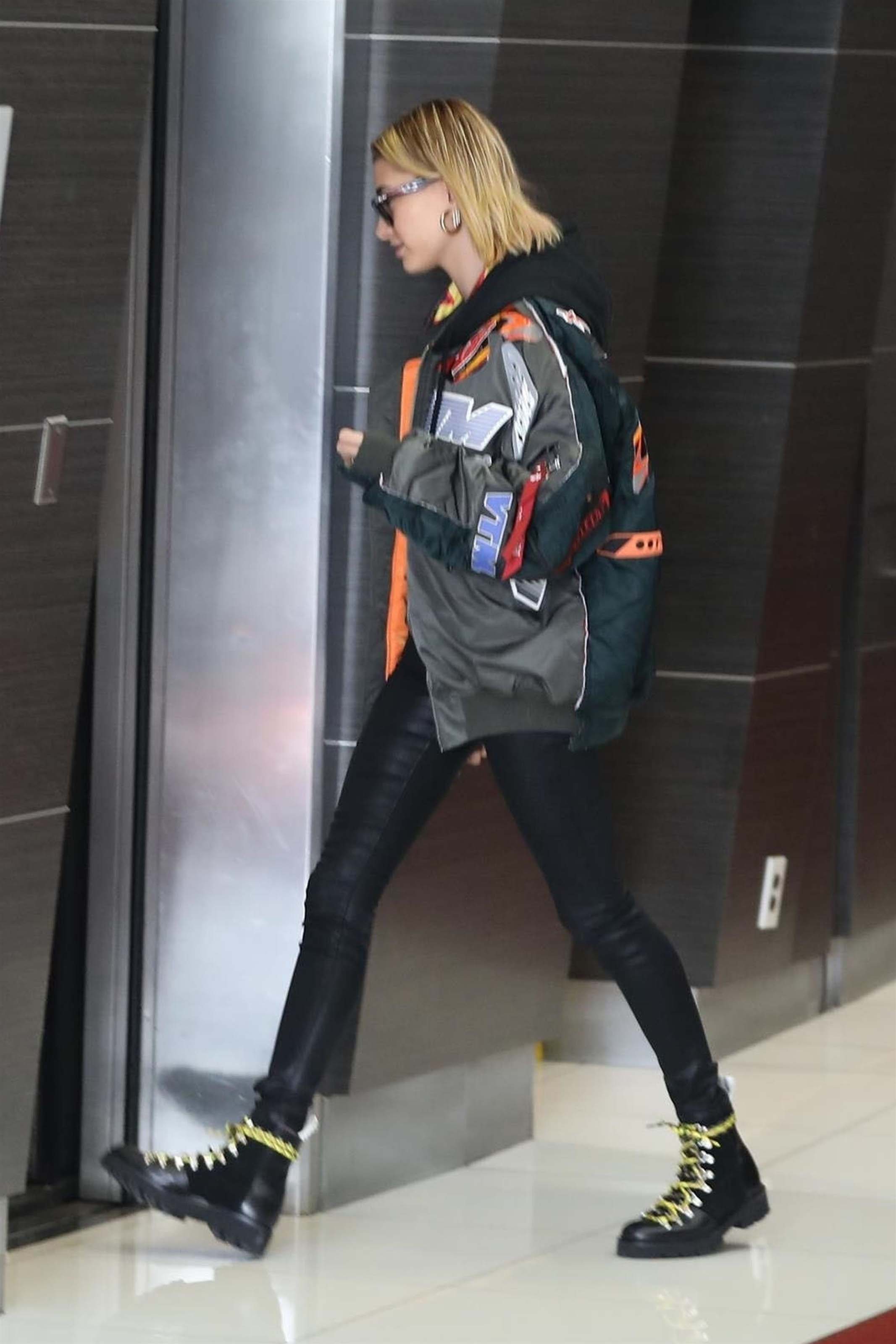 Hailey Baldwin morning trip to a medical building