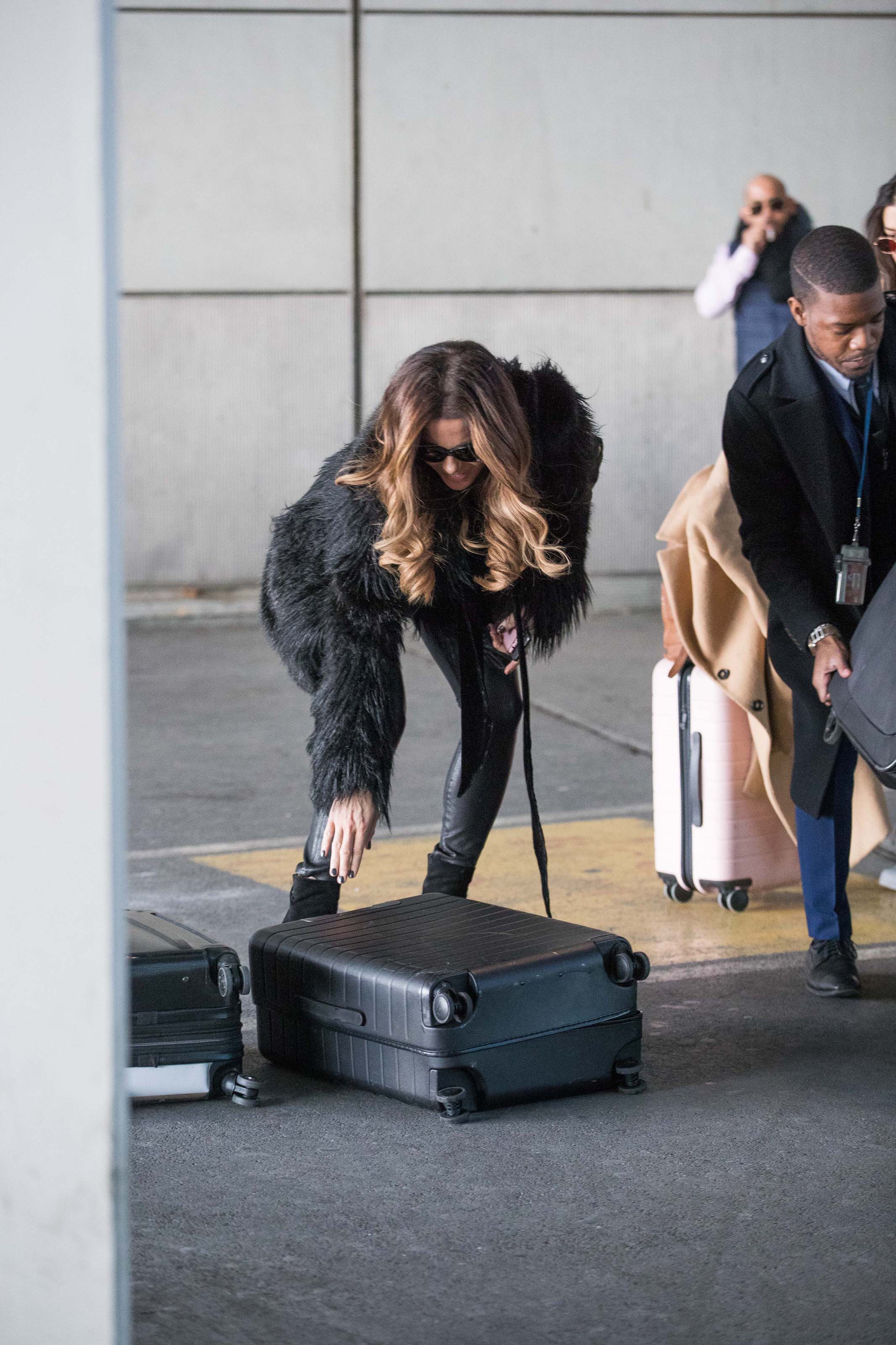 Kate Beckinsale at Charles de Gaulle CDG Airport