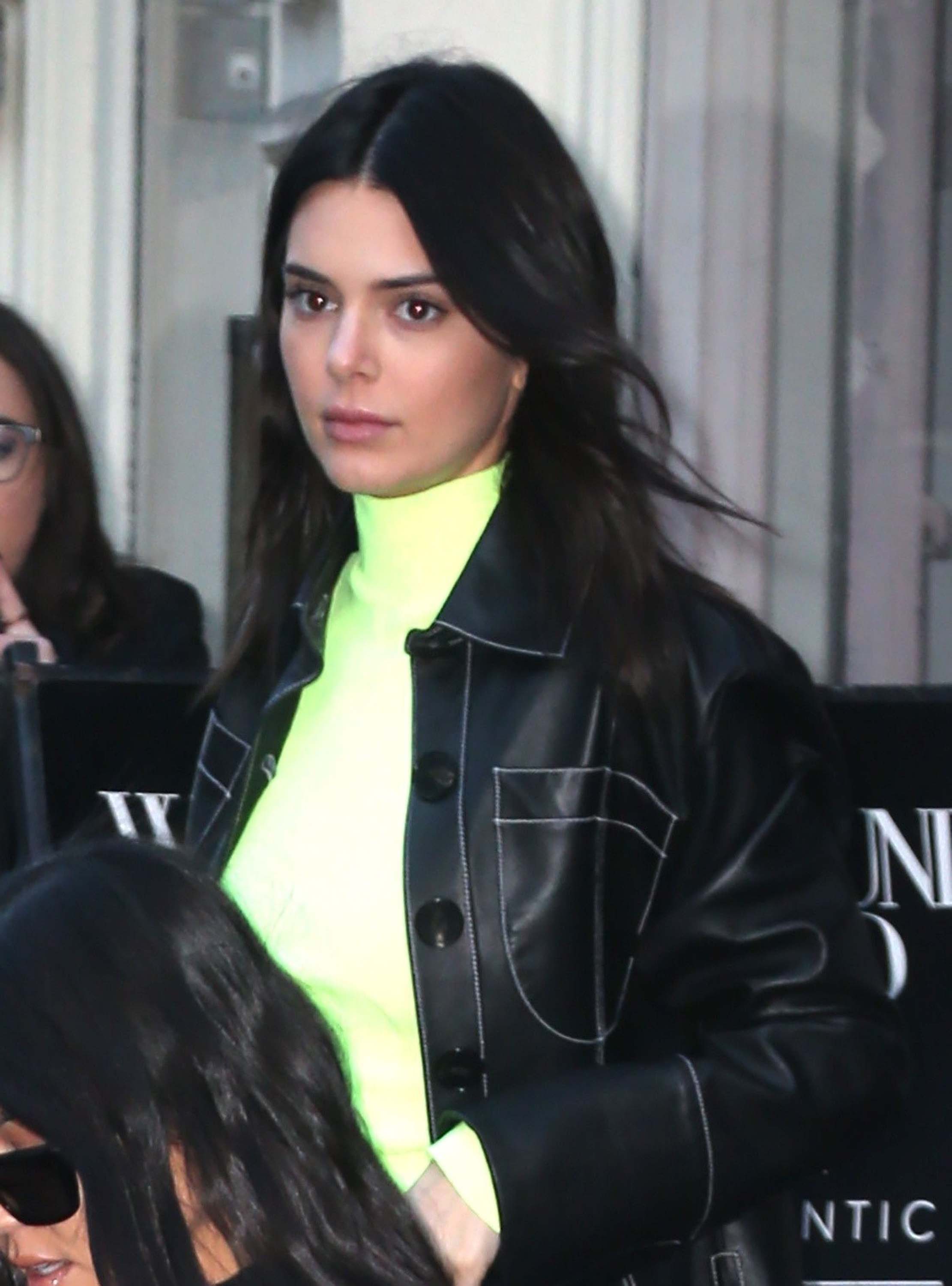 Kendall Jenner & Kourtney Kardashian spend the afternoon shopping