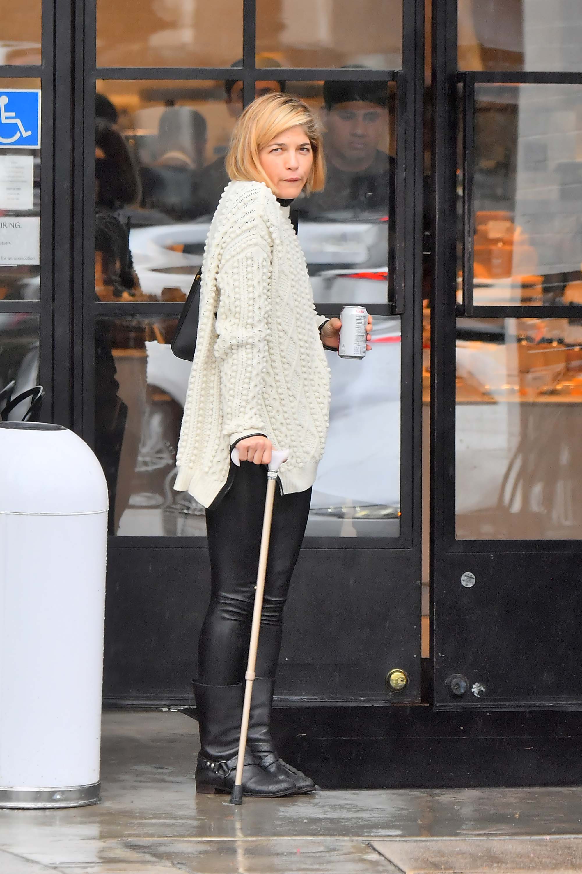 Selma Blair uses a cane leaving a restaurant