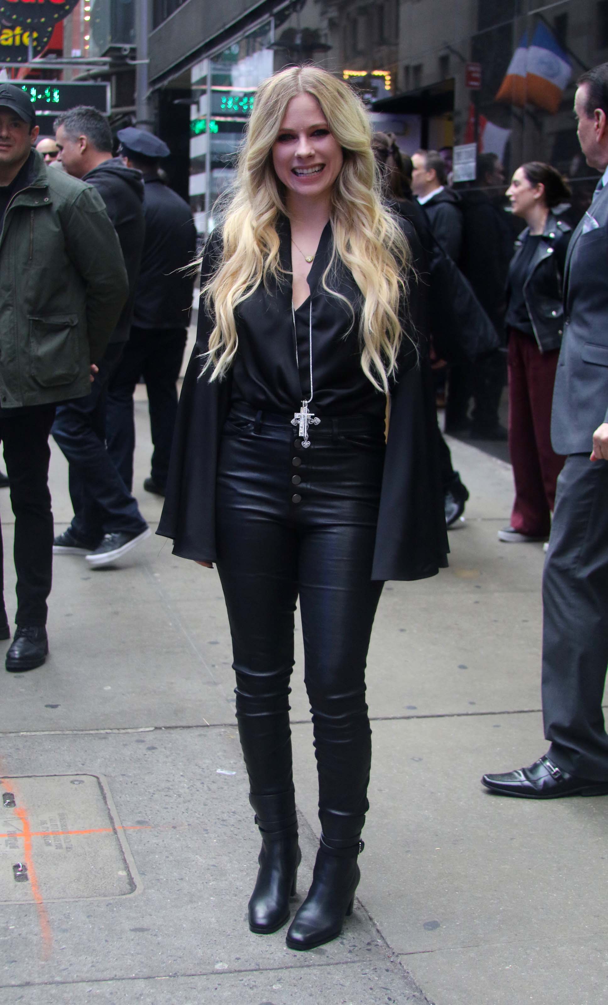 Avril Lavigne outside ‘Good Morning America’