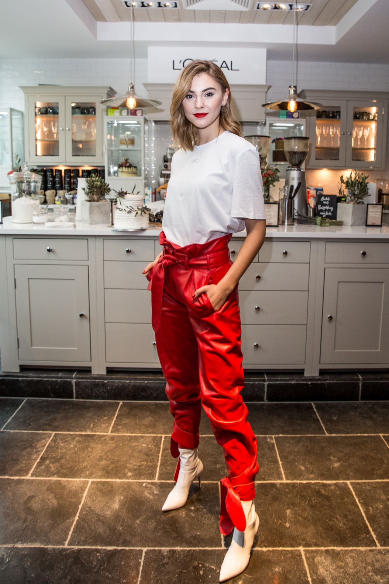 Stefanie Giesinger at L’Oreal Cafe