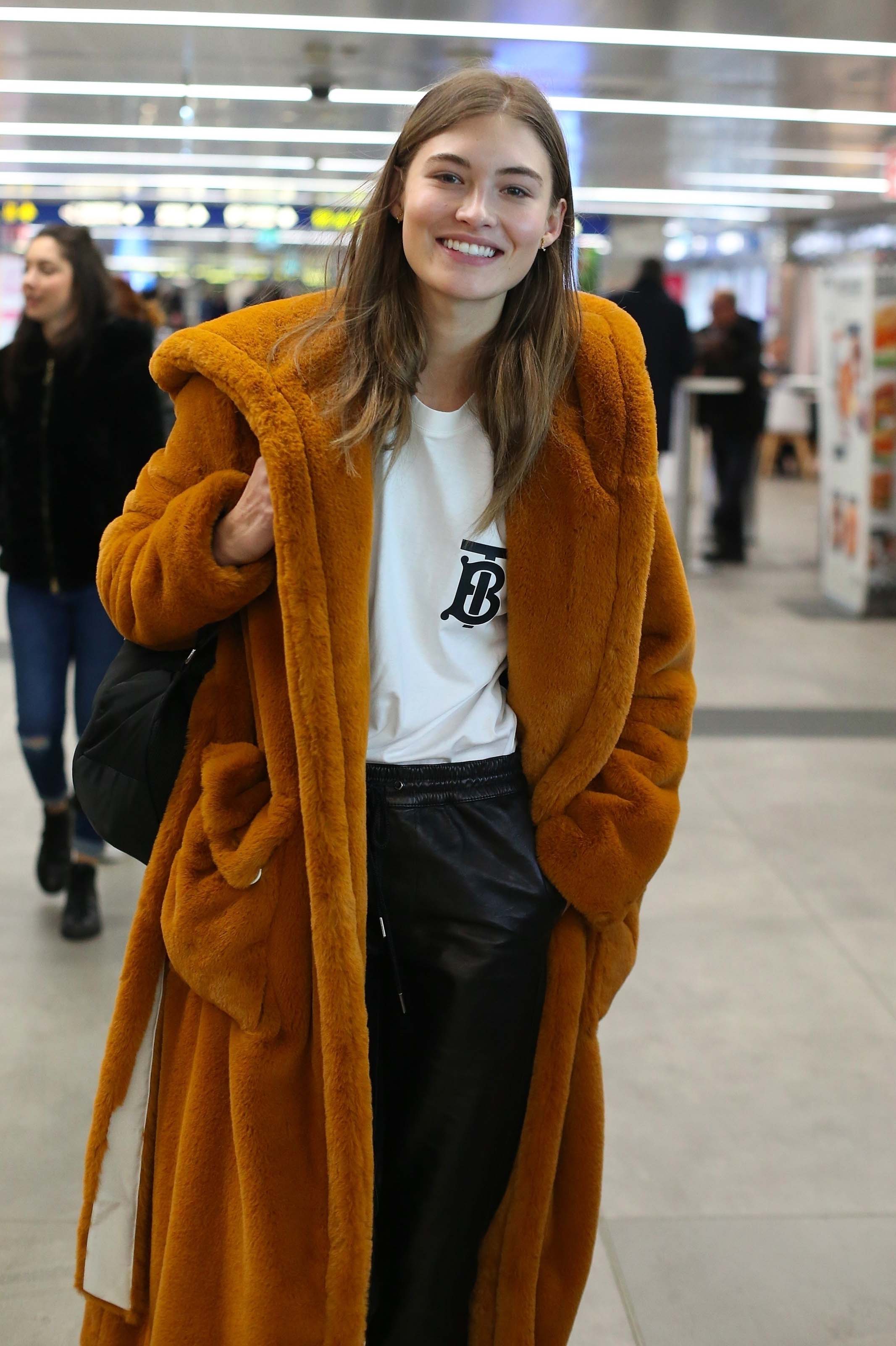 Grace Elizabeth arrives in Milan