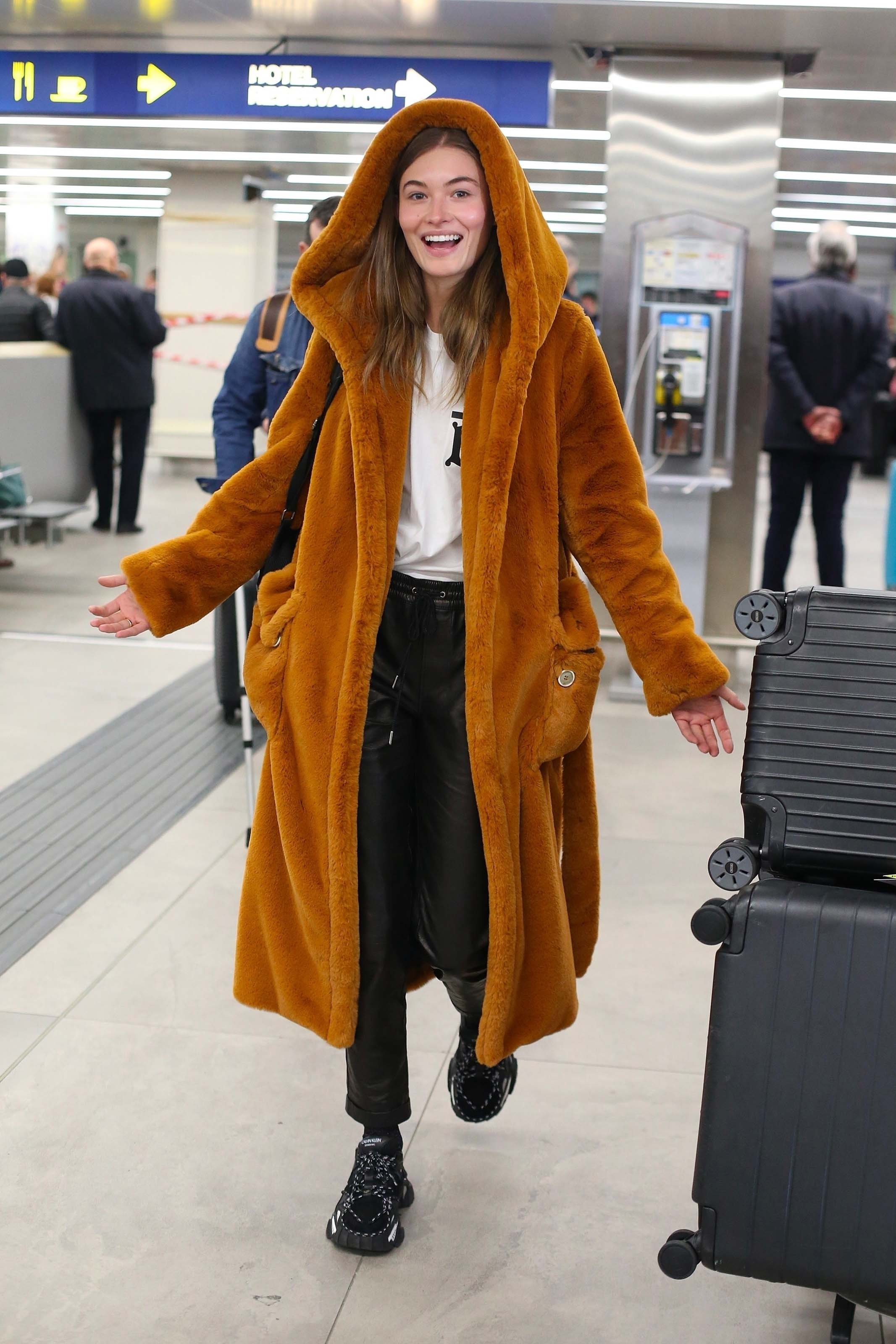 Grace Elizabeth arrives in Milan