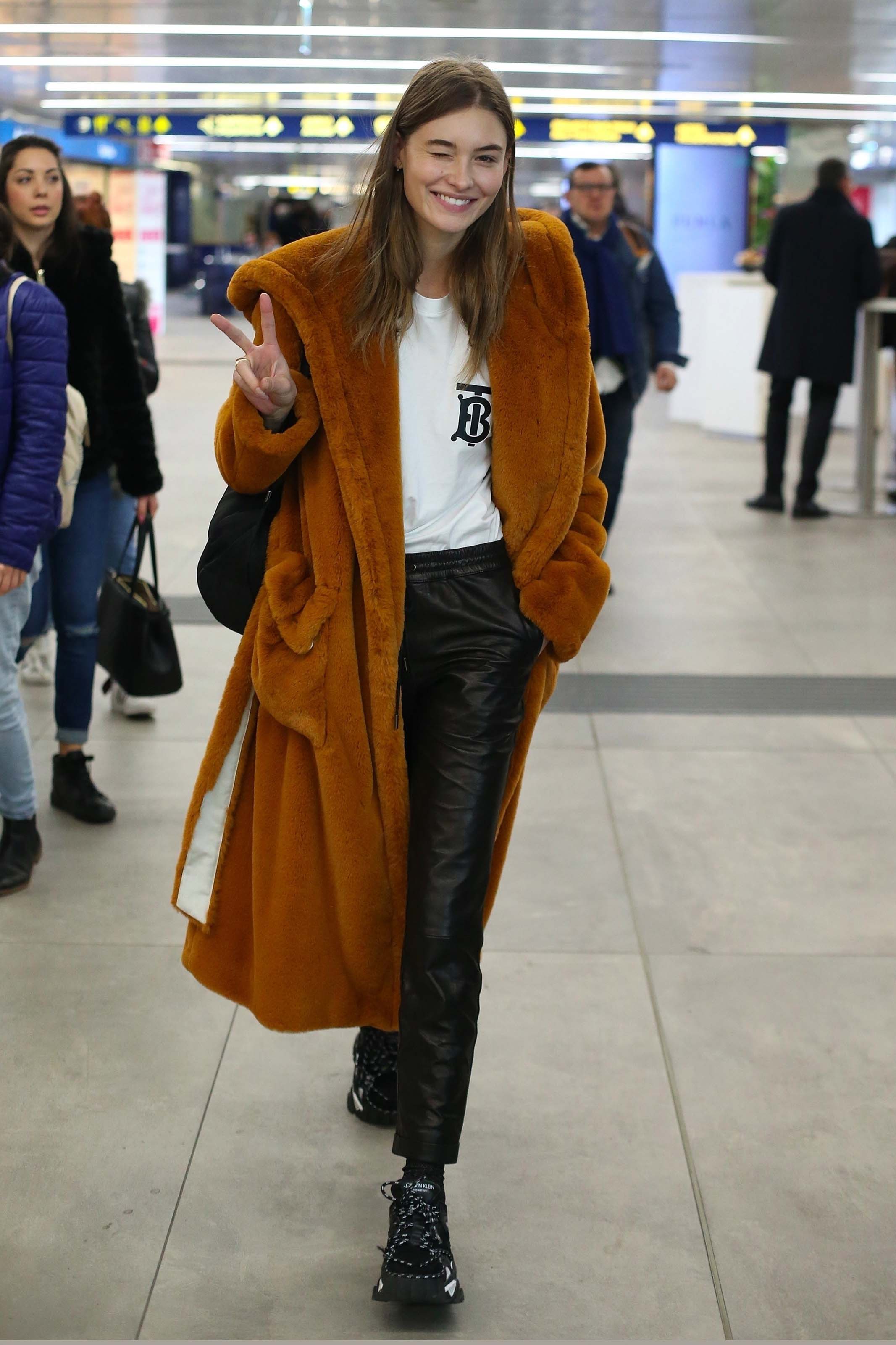 Grace Elizabeth arrives in Milan