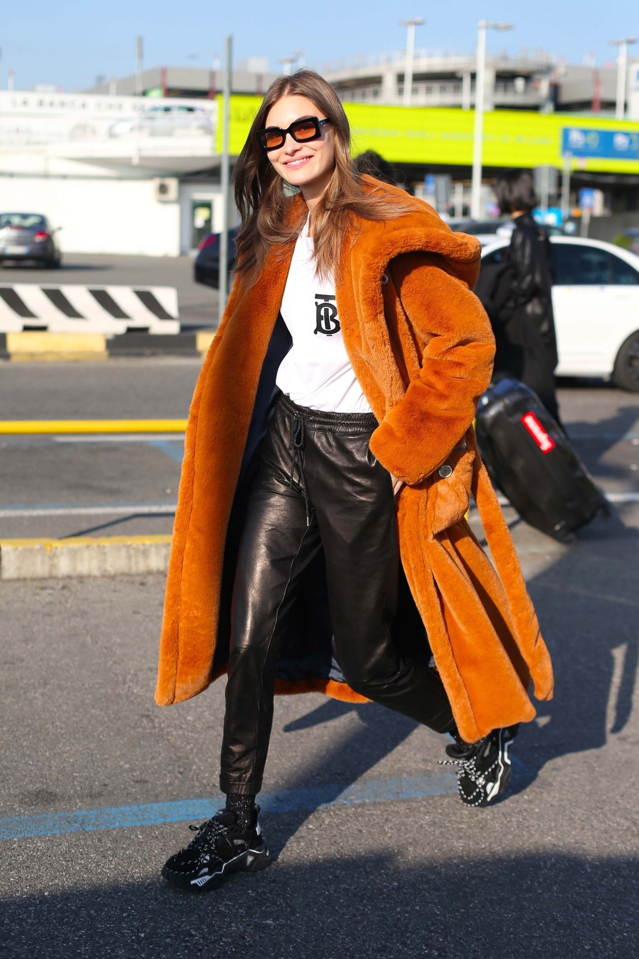 Grace Elizabeth arrives in Milan