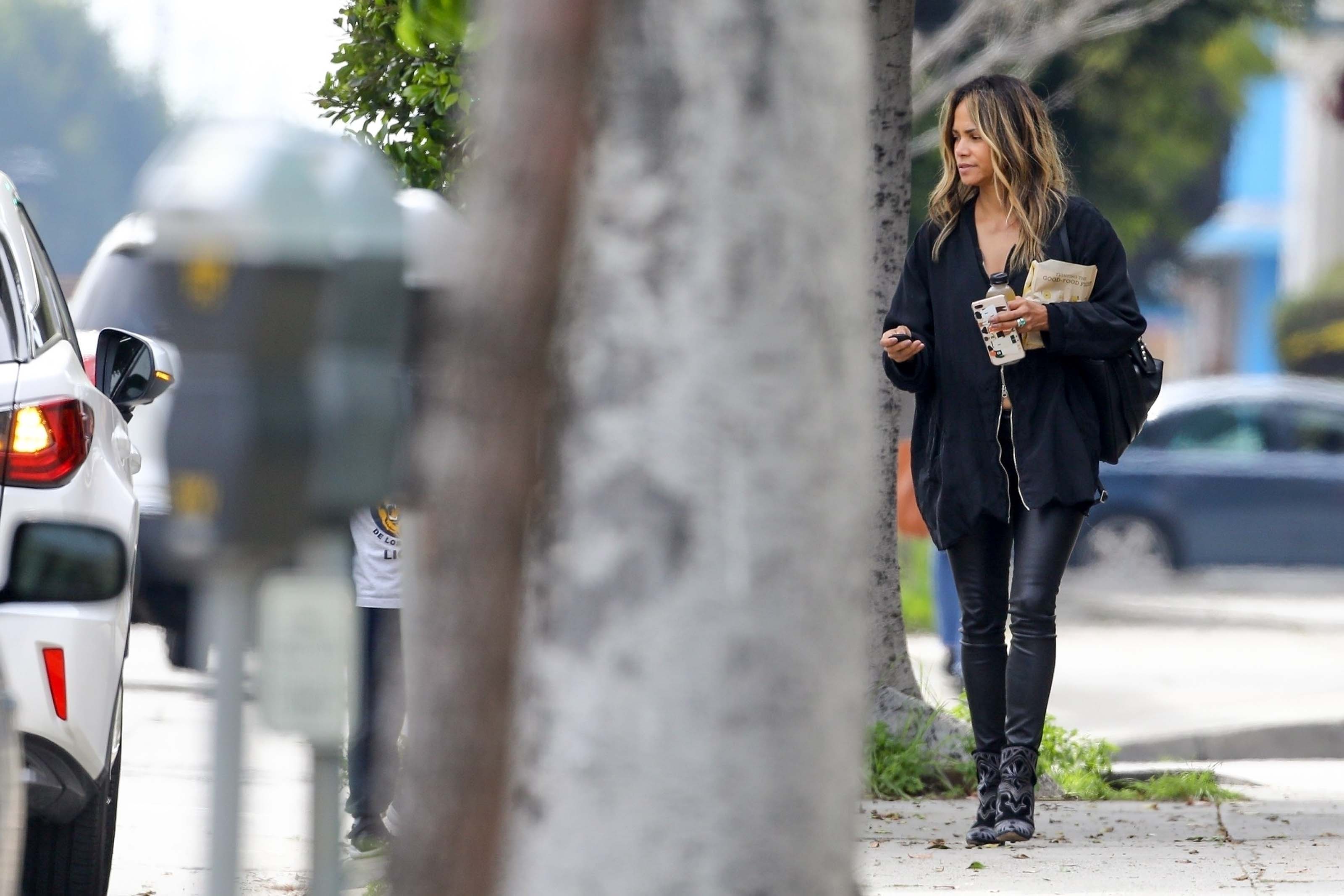 Halle Berry out for a snack at Einstein Bros. Bagels