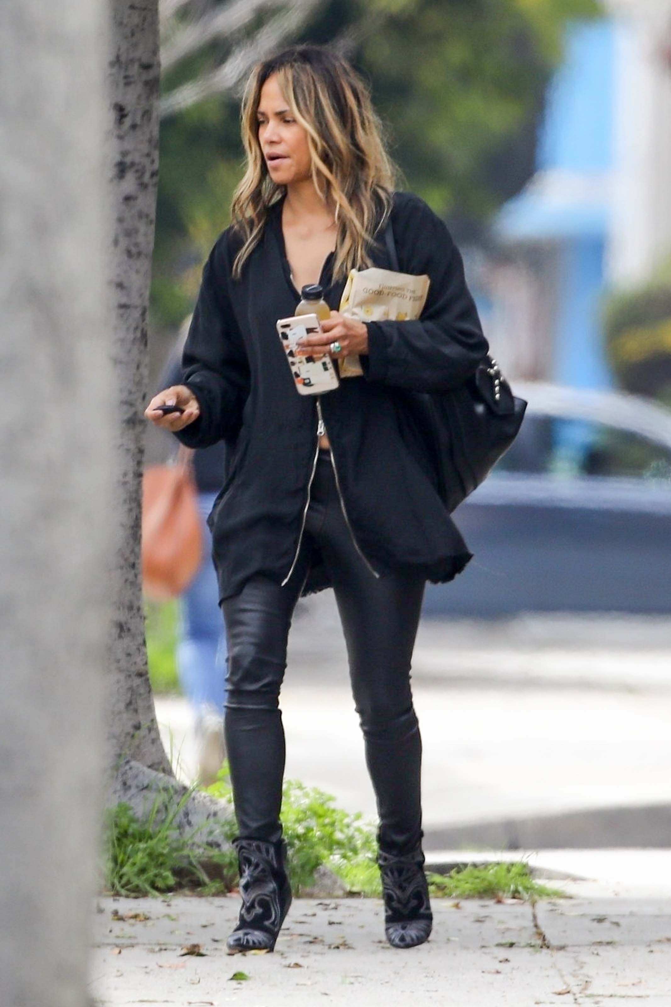 Halle Berry out for a snack at Einstein Bros. Bagels