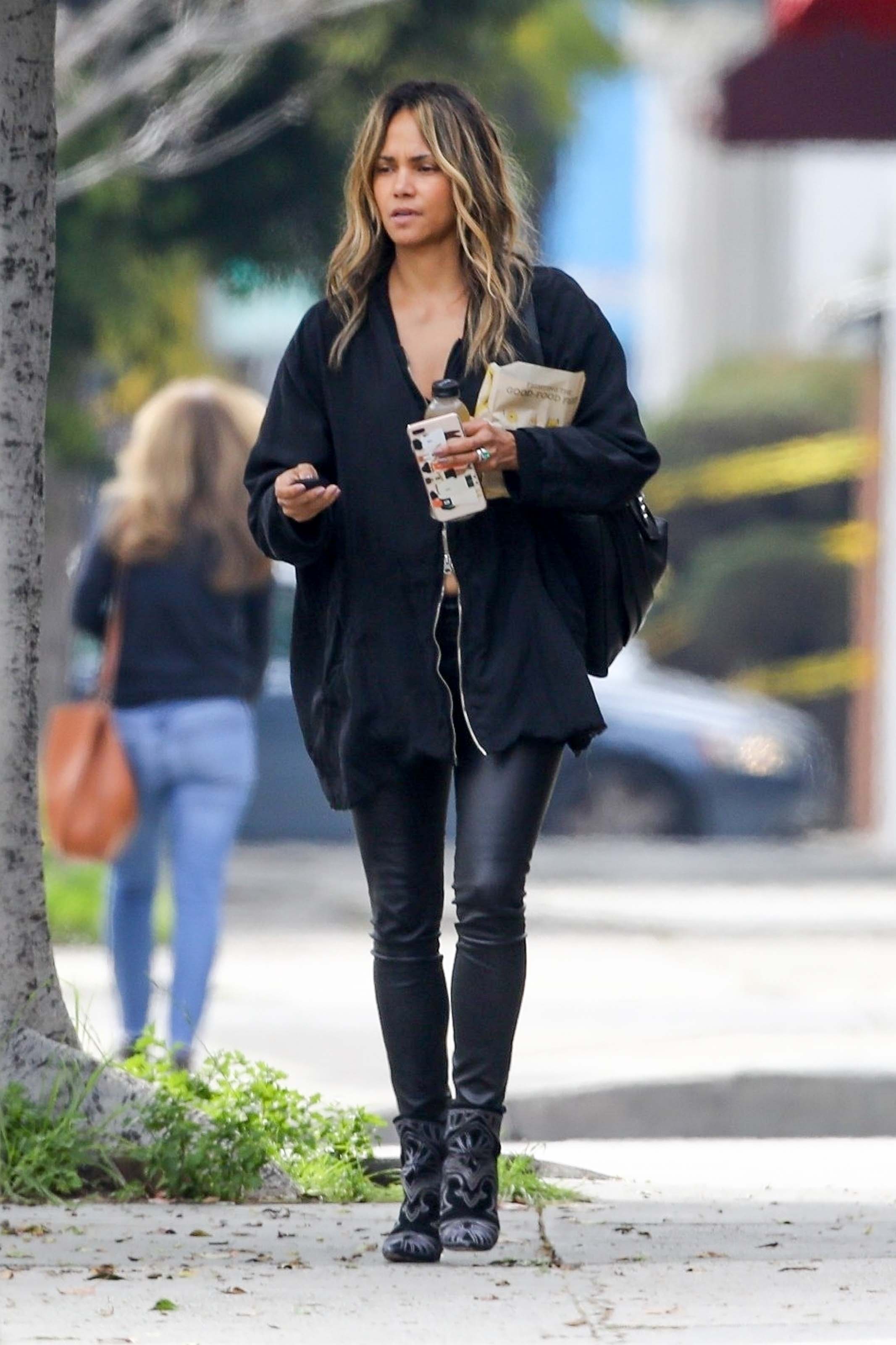 Halle Berry out for a snack at Einstein Bros. Bagels