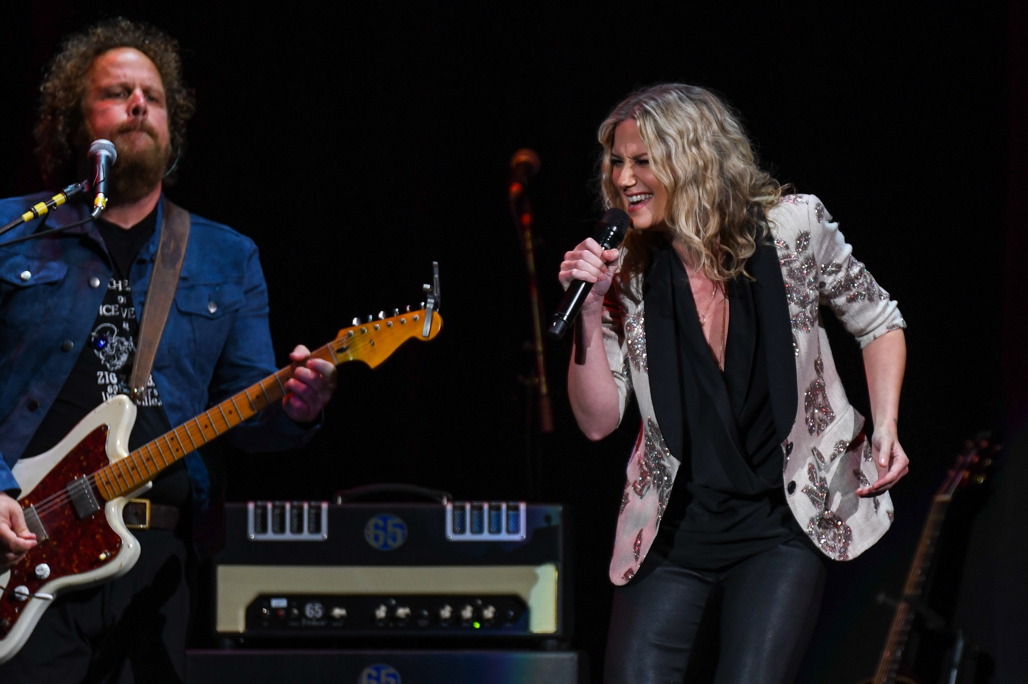 Jennifer Nettles attends Josh Groban’s Bridges Tour