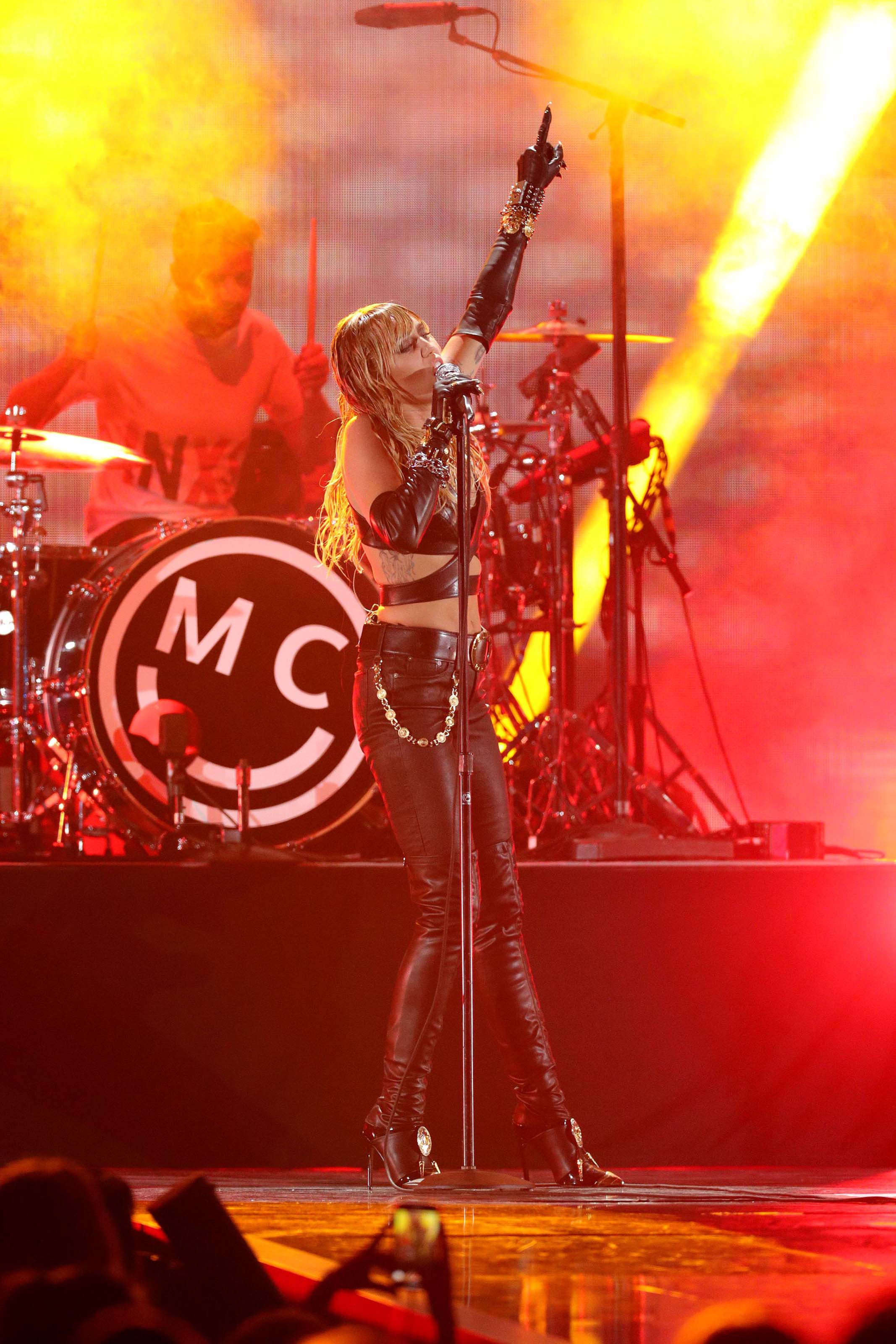 Miley Cyrus performs at 2019 iHeartRadio Music Festival