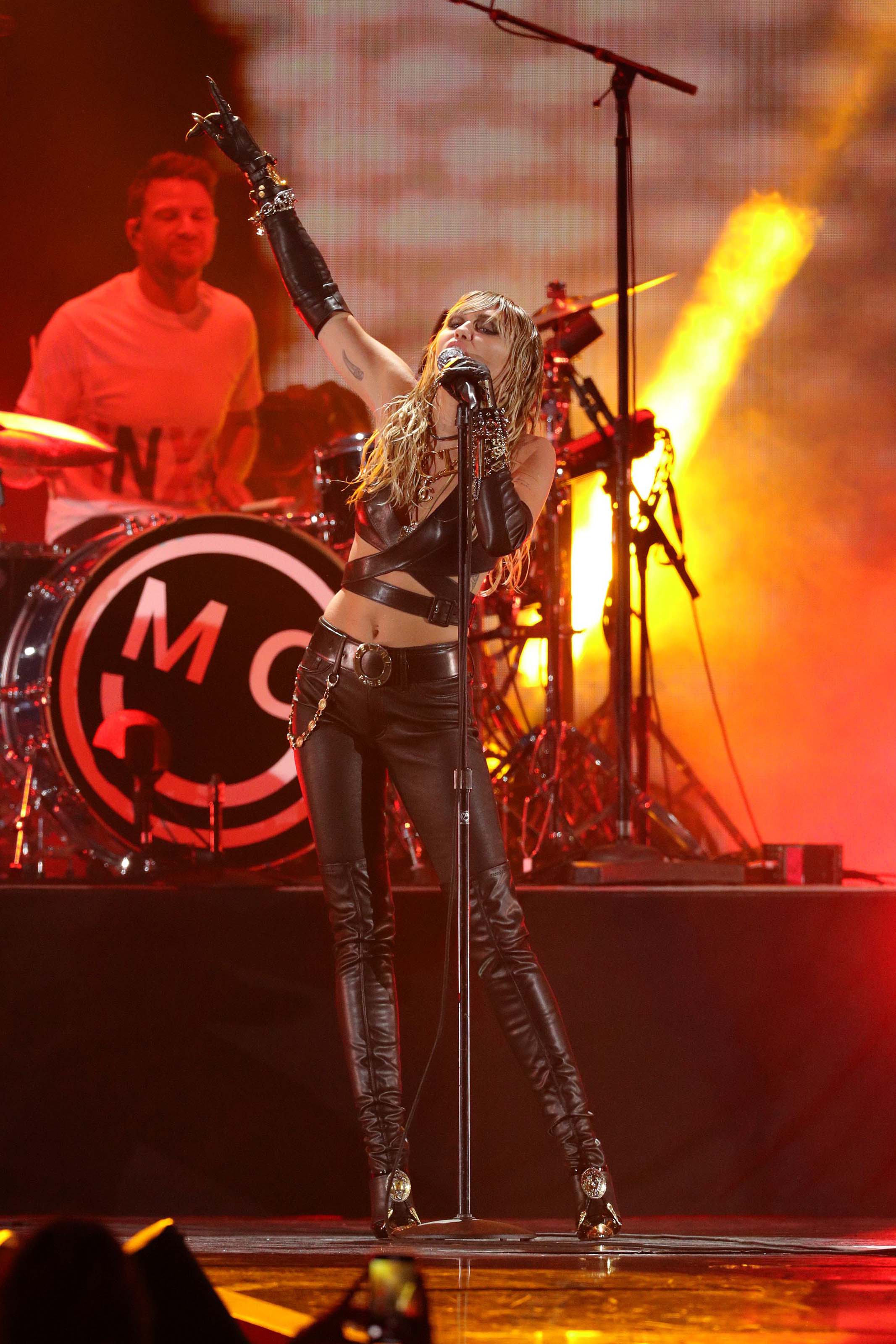 Miley Cyrus performs at 2019 iHeartRadio Music Festival