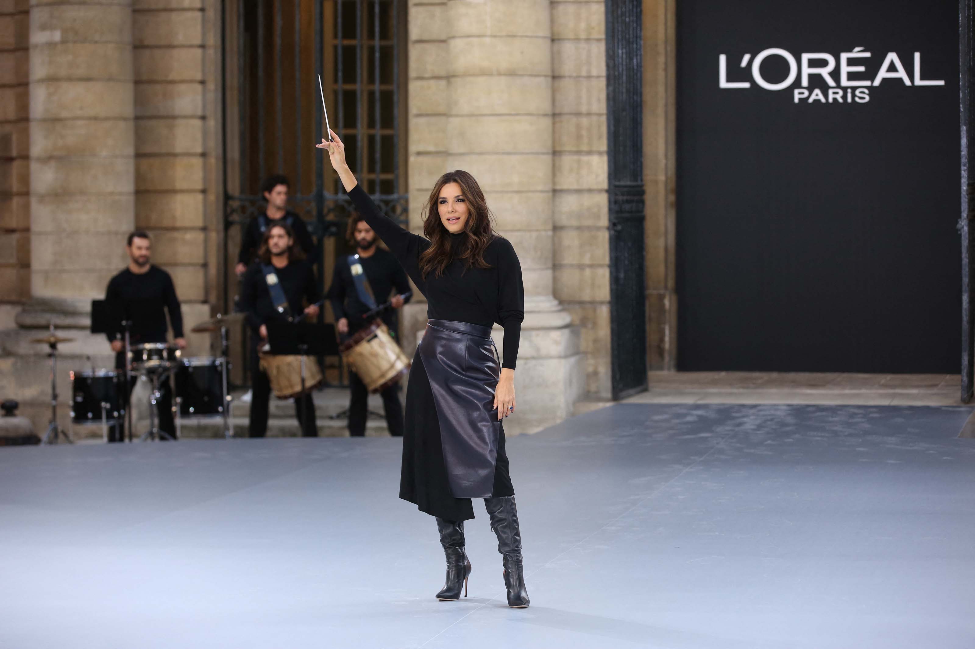 Eva Longoria attends Le Defile L’Oreal Paris Show