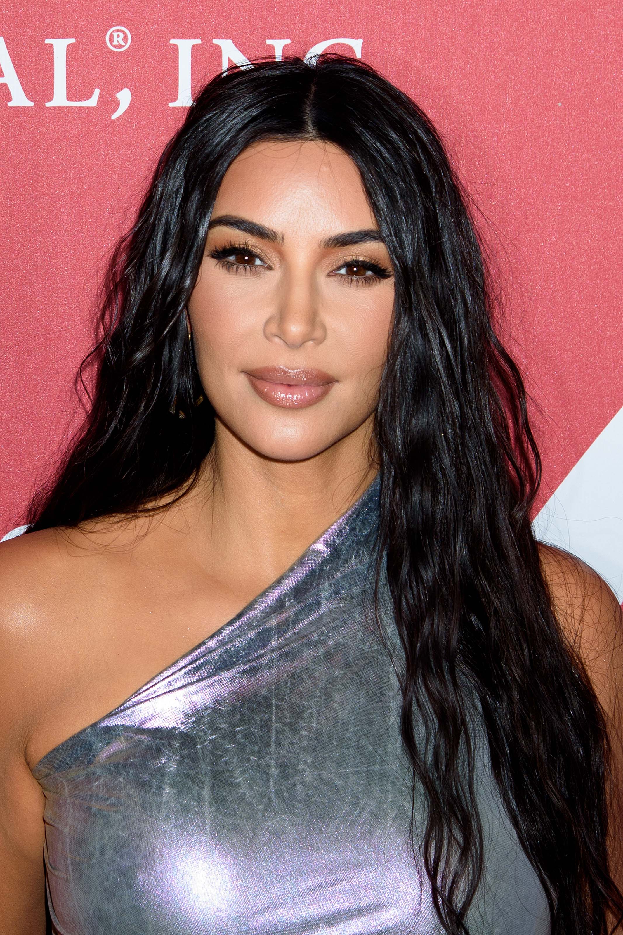 Kim Kardashian attends Fashion Group International Night of Stars Awards