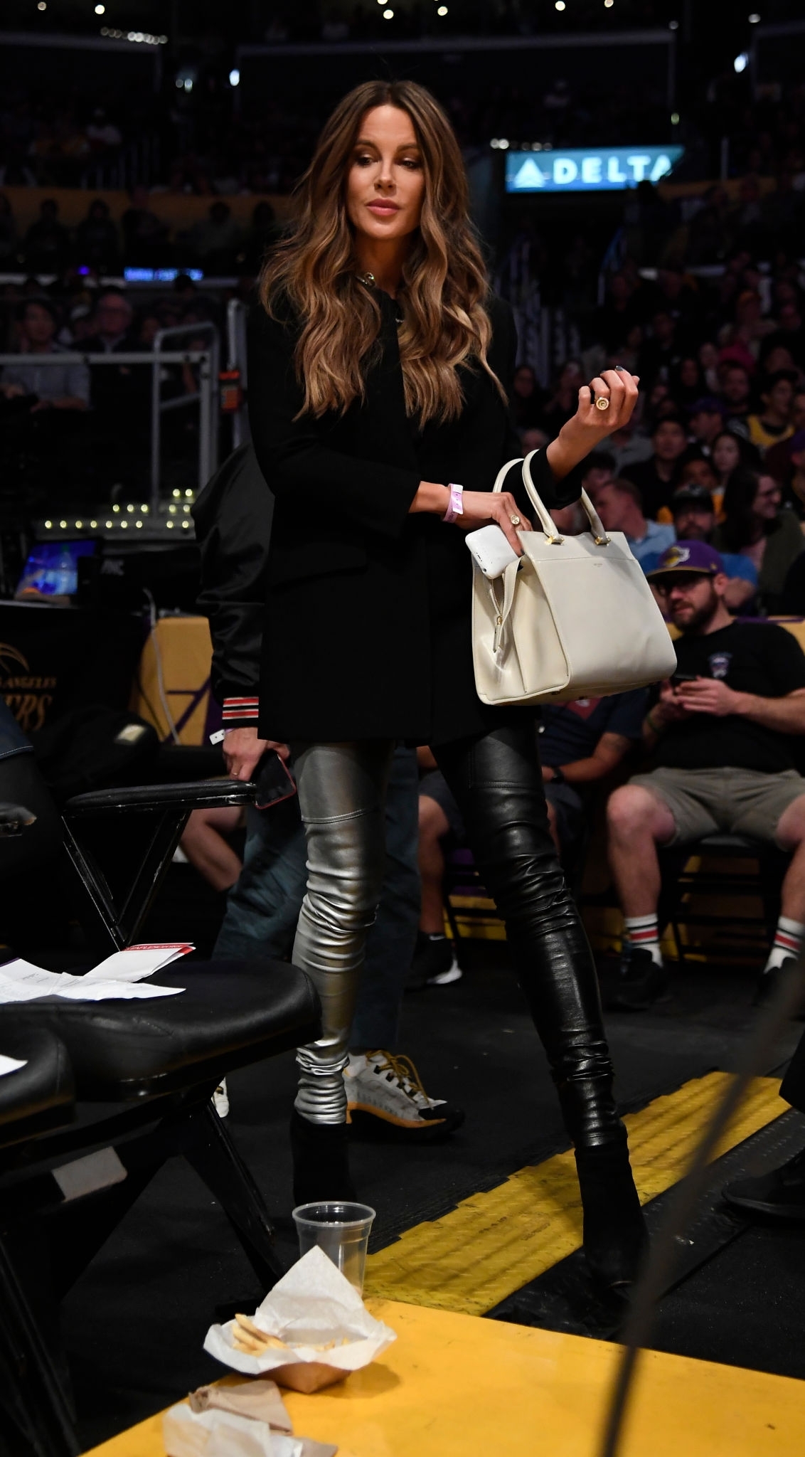 Kate Beckinsale attends Miami Heat vs Los Angeles Lakers