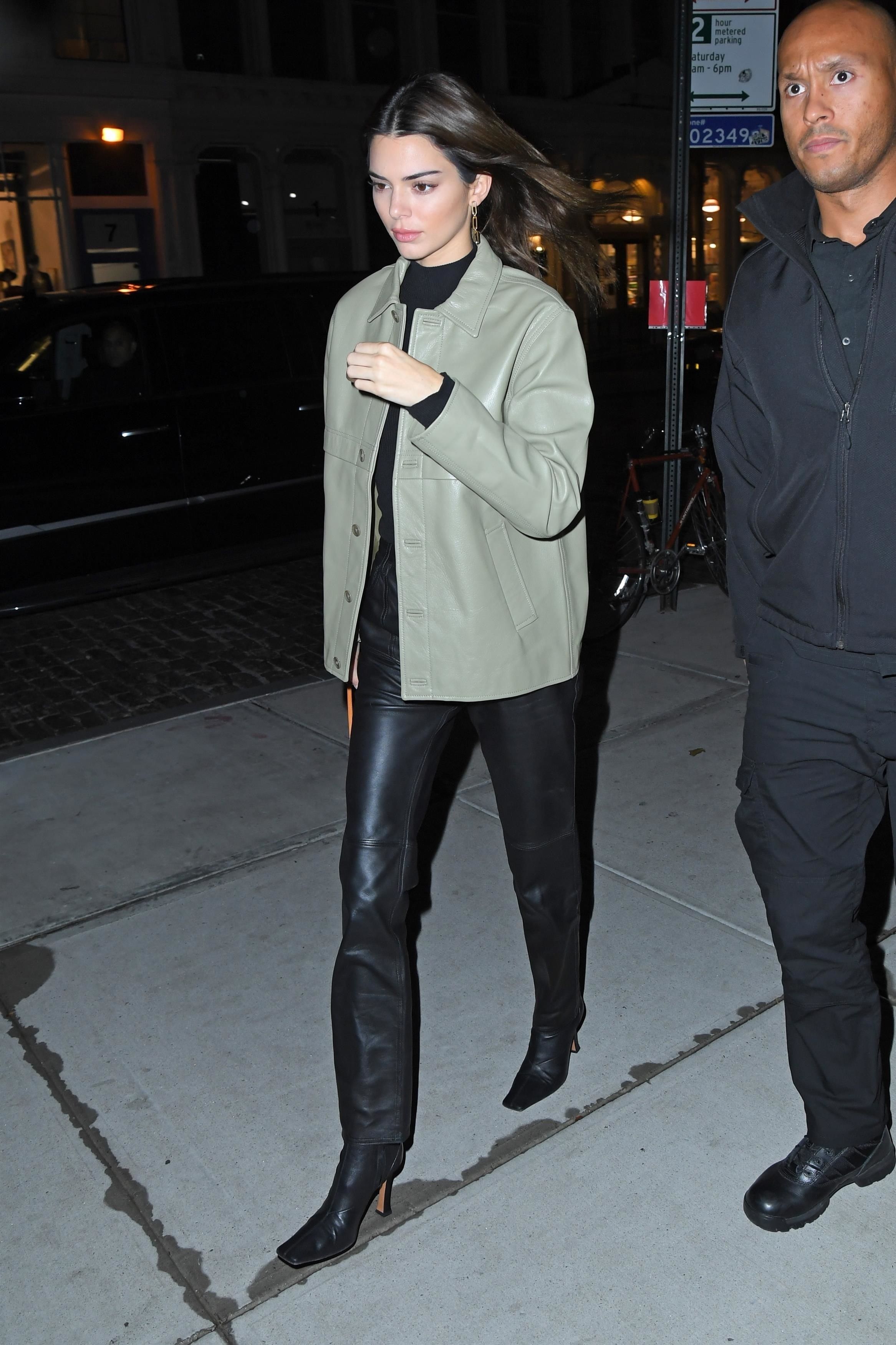 Kendall Jenner arrives at Gigi Hadid’s house