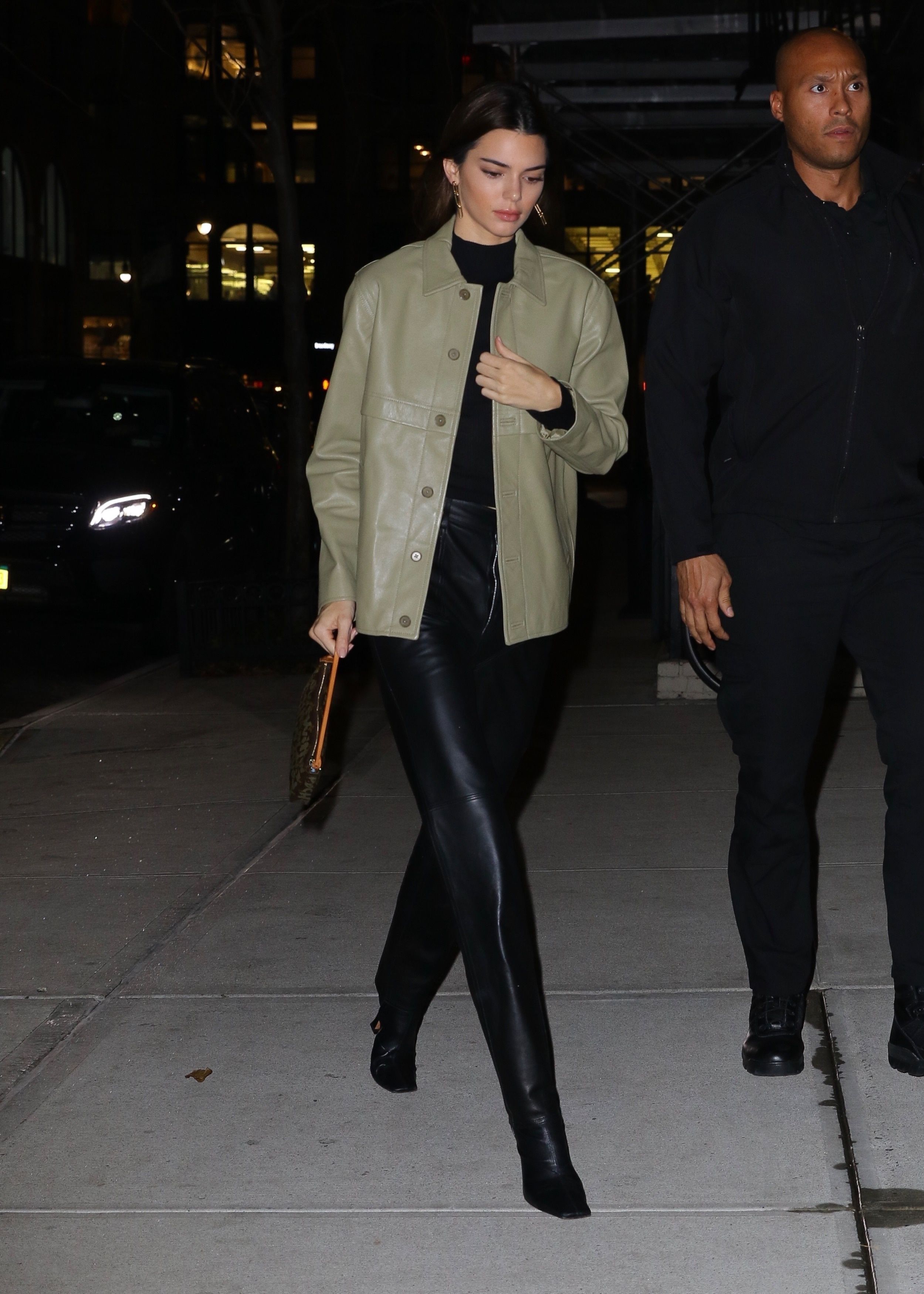 Kendall Jenner arrives at Gigi Hadid’s house