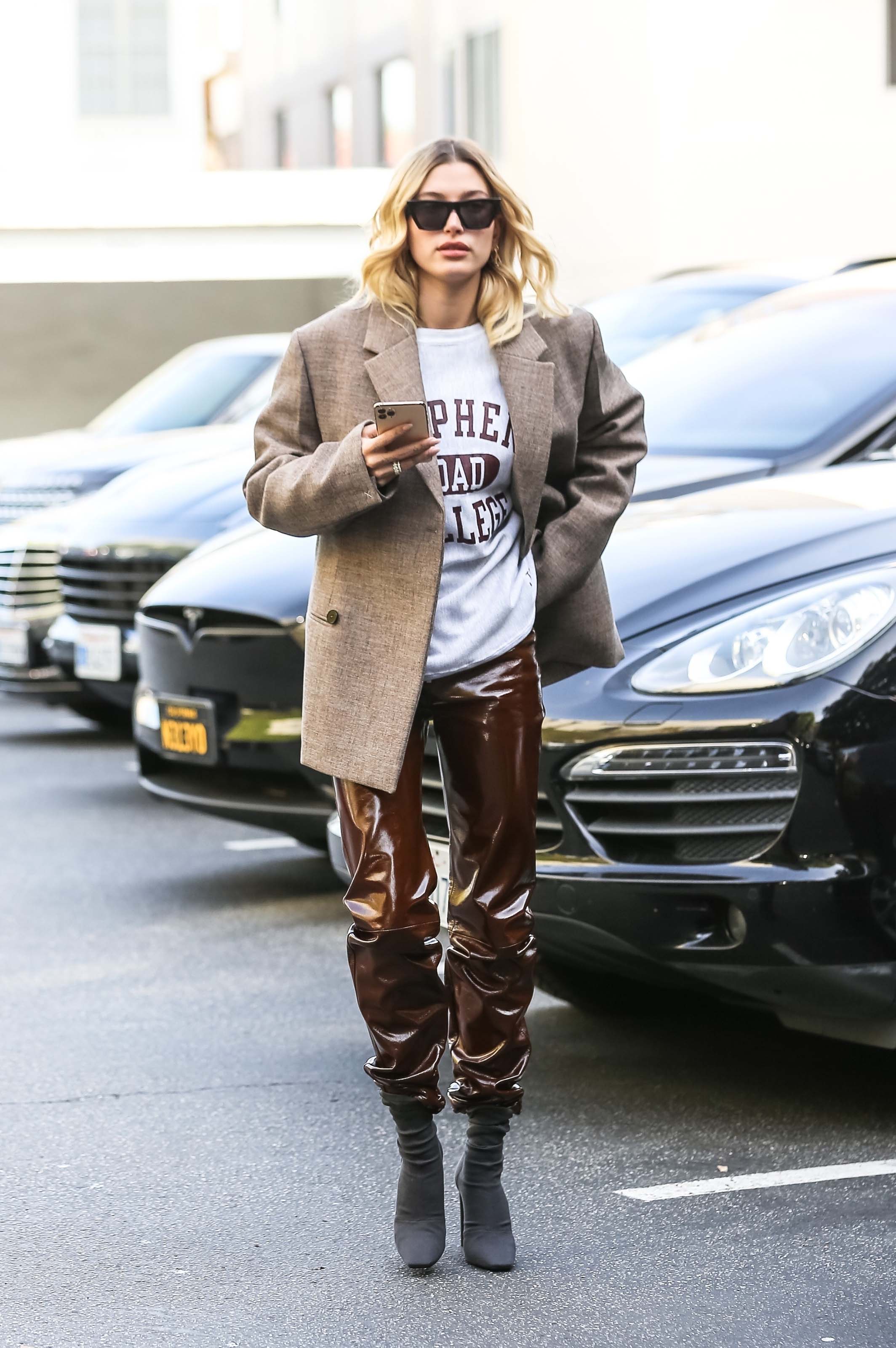 Hailey Baldwin out for a coffee run