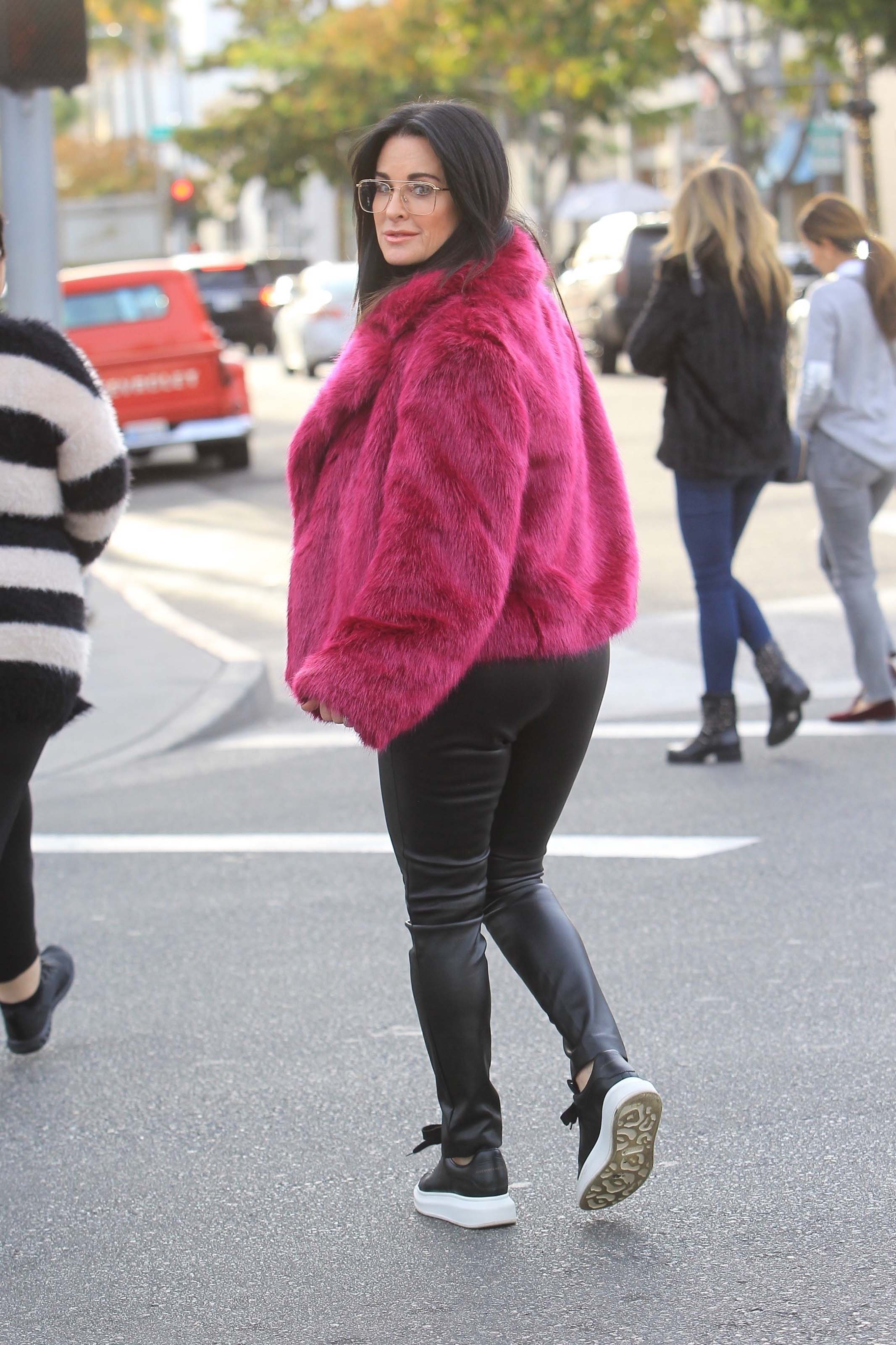 Kyle Richards X-mas shopping