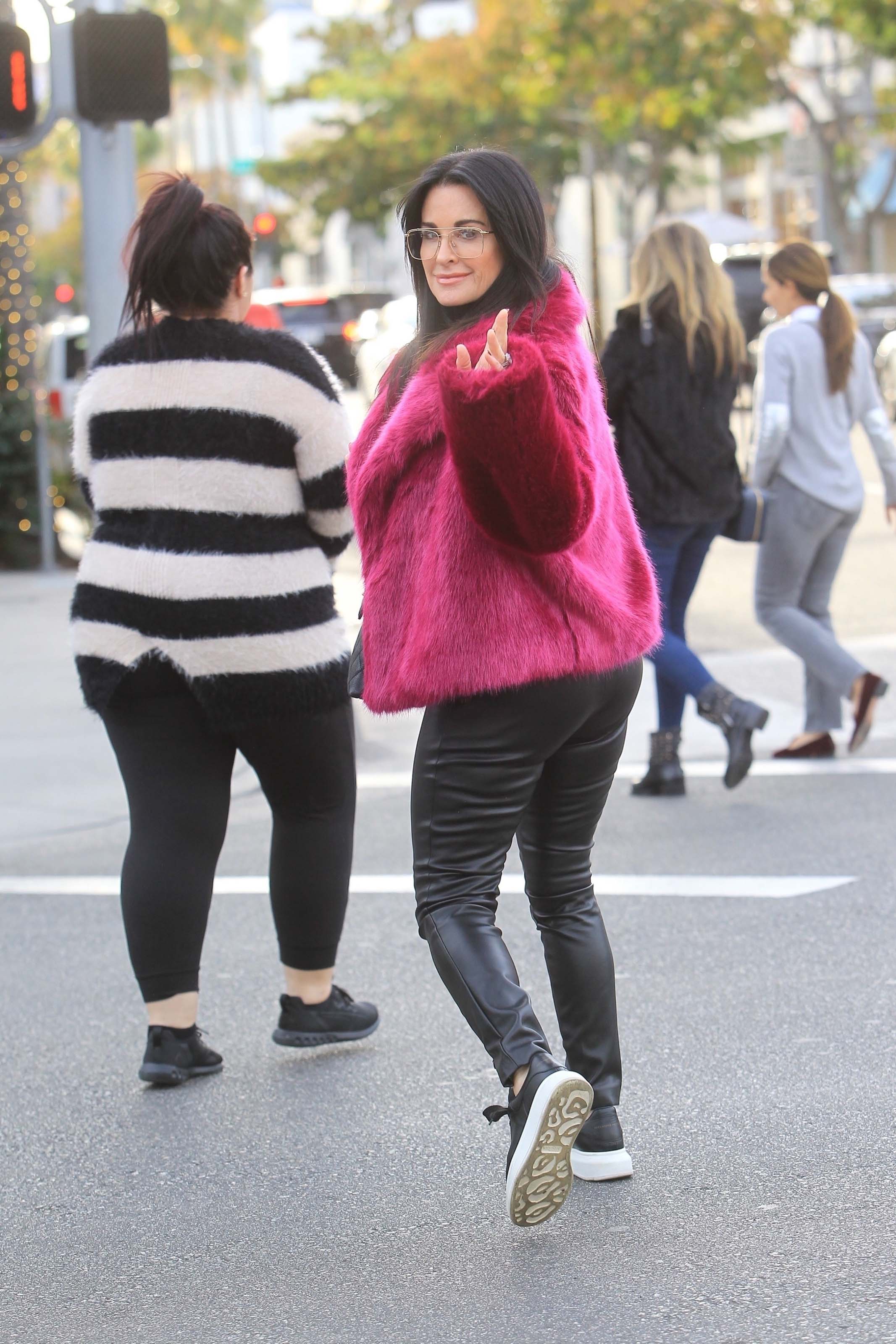 Kyle Richards X-mas shopping