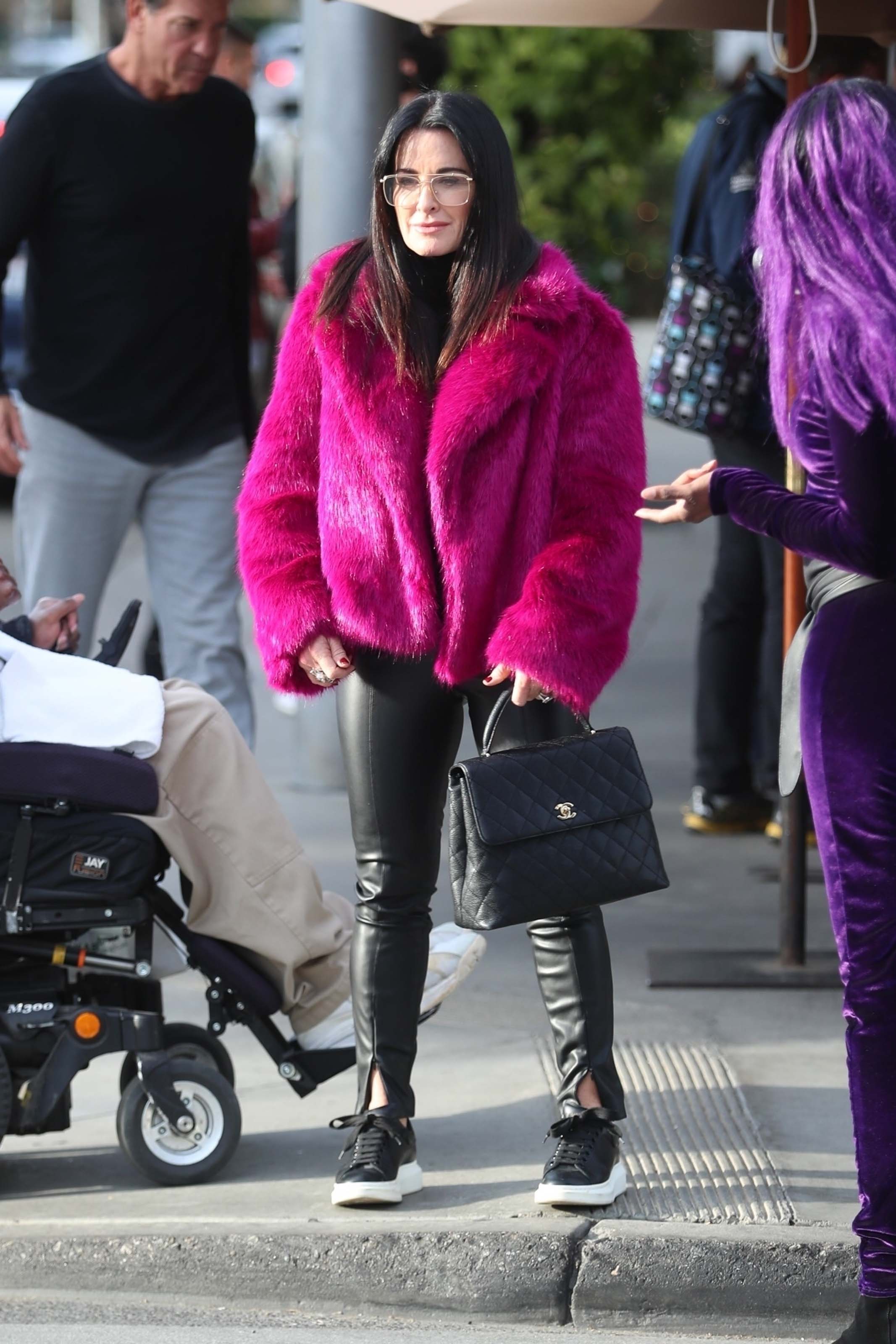 Kyle Richards X-mas shopping