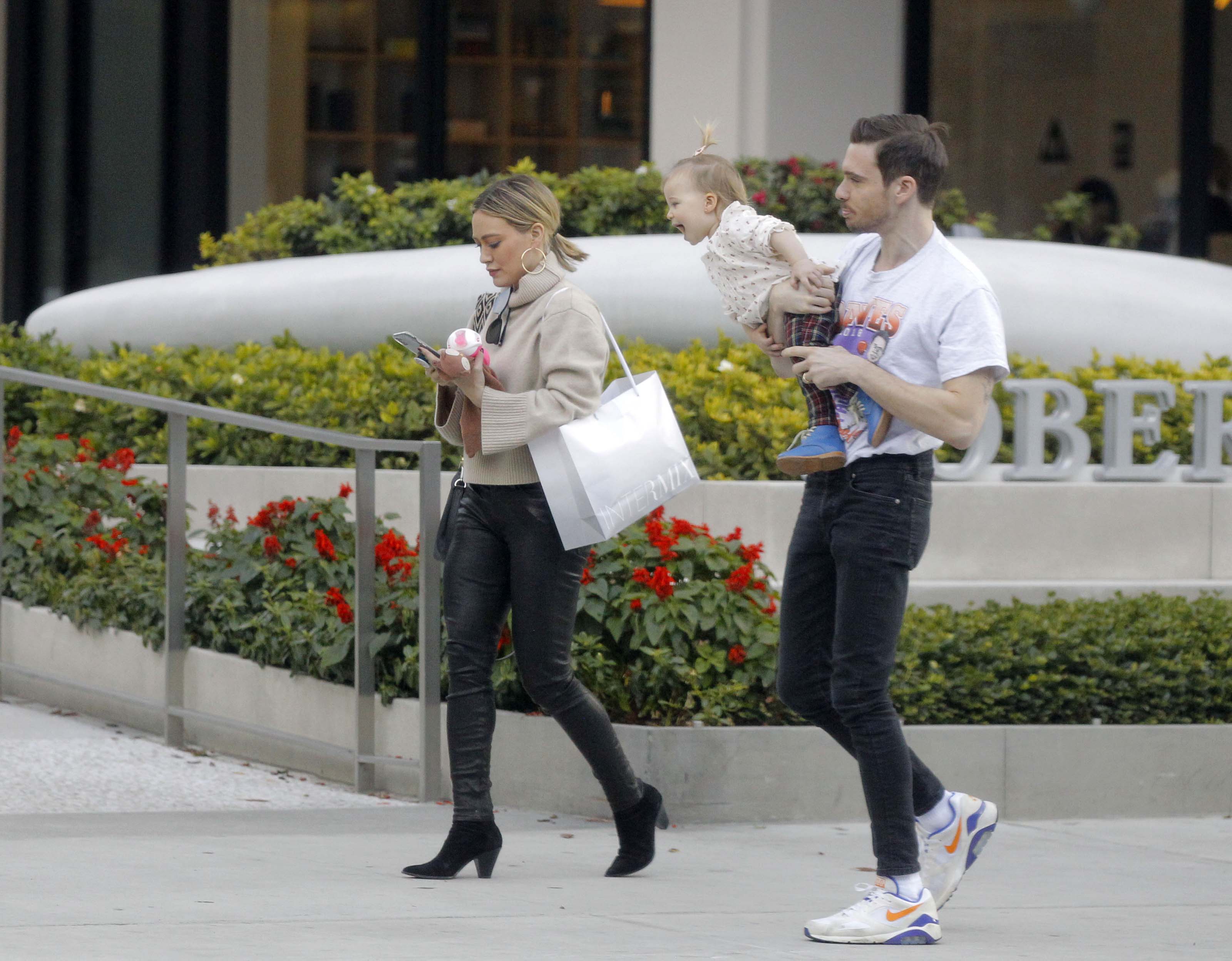 Hilary Duff out for lunch in Beverly Hills