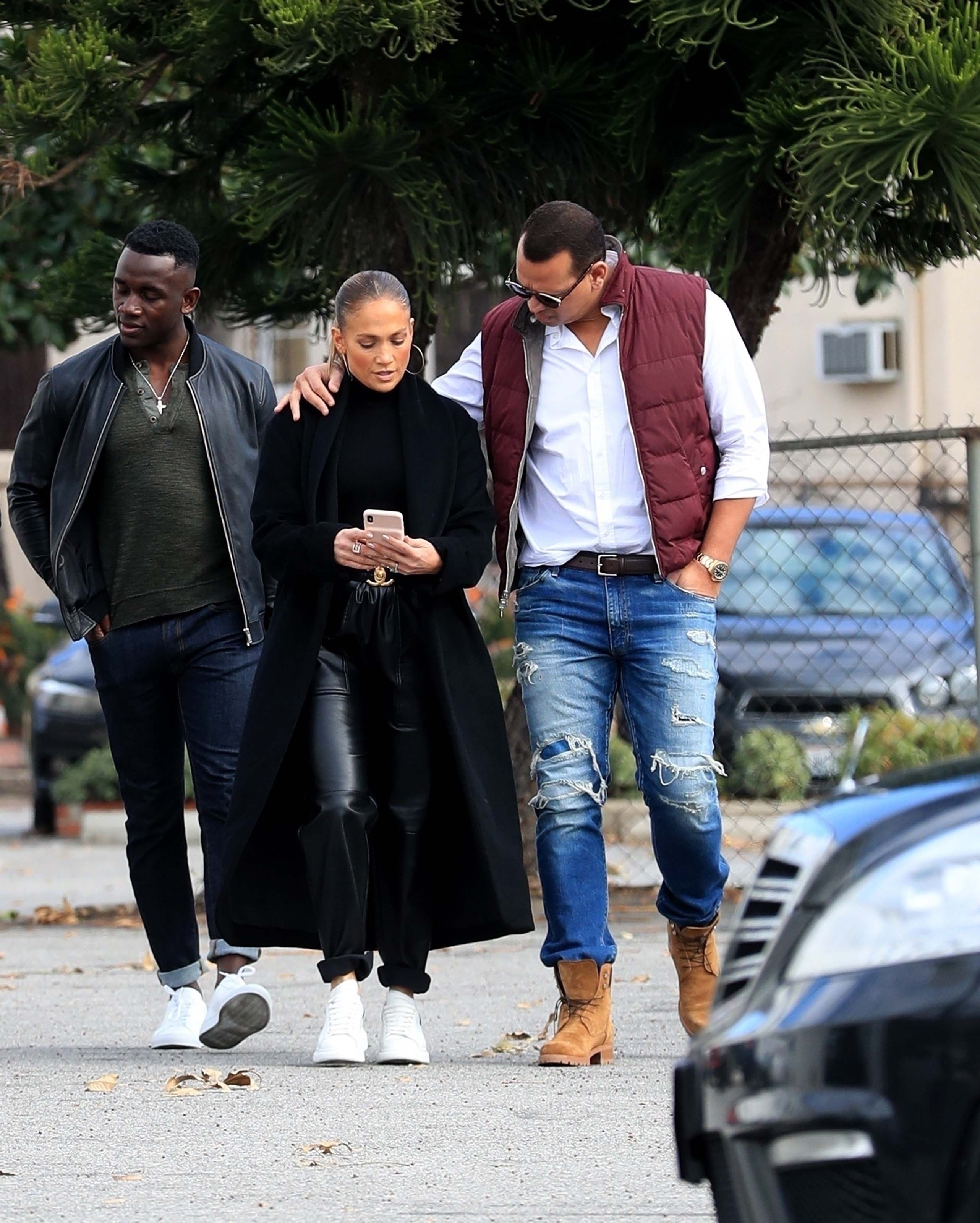 Jennifer Lopez shopping on Sunday morning