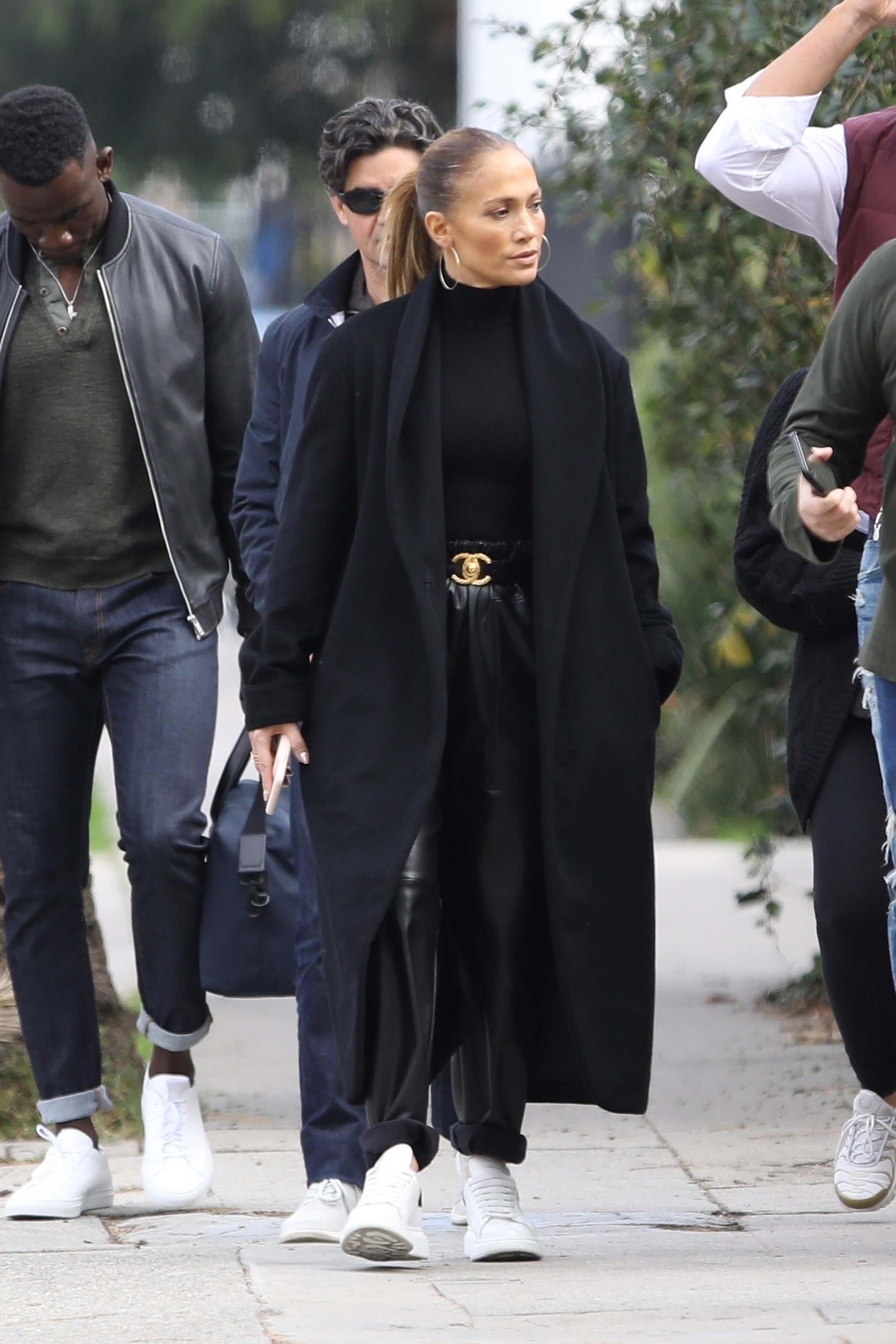 Jennifer Lopez shopping on Sunday morning
