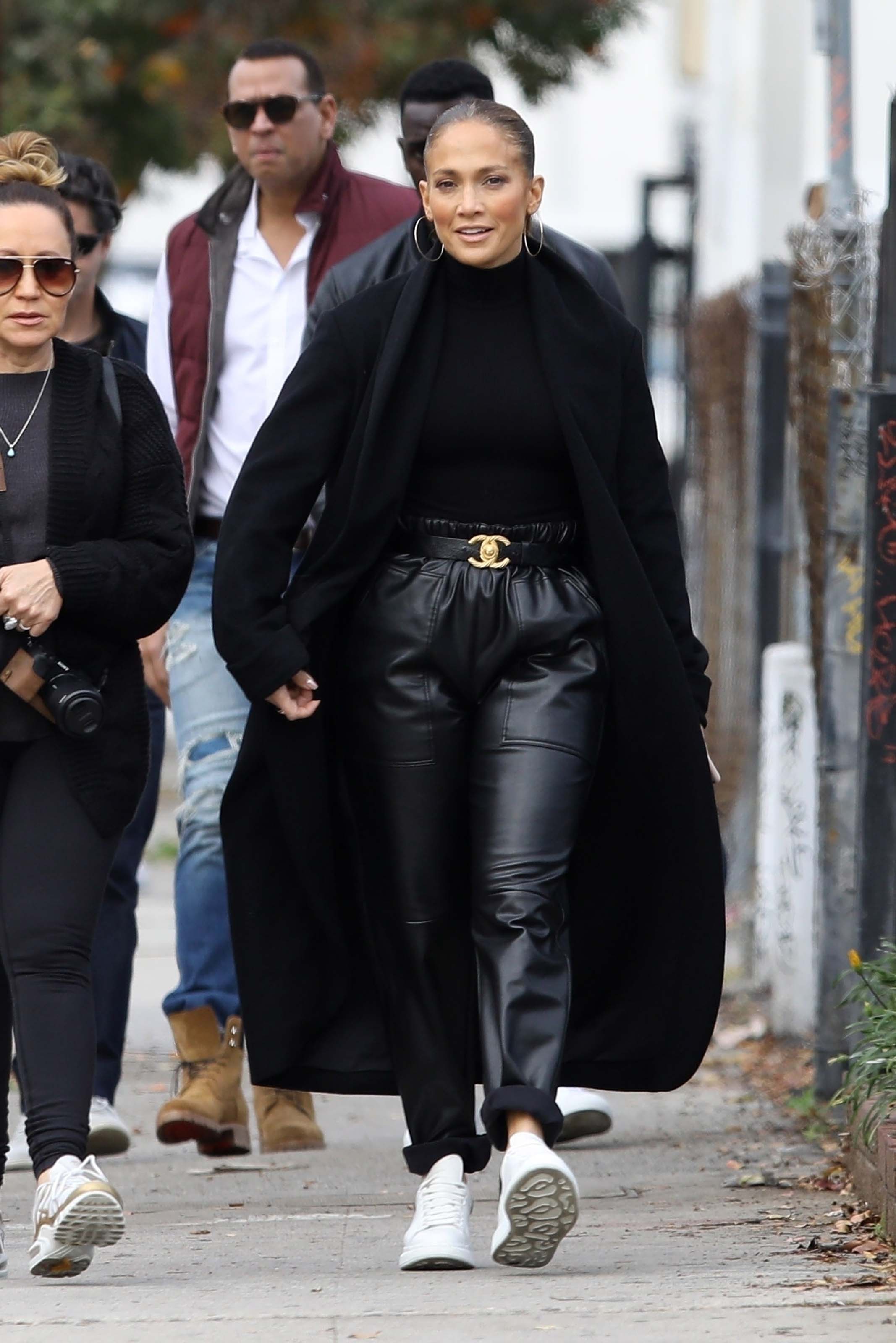 Jennifer Lopez shopping on Sunday morning