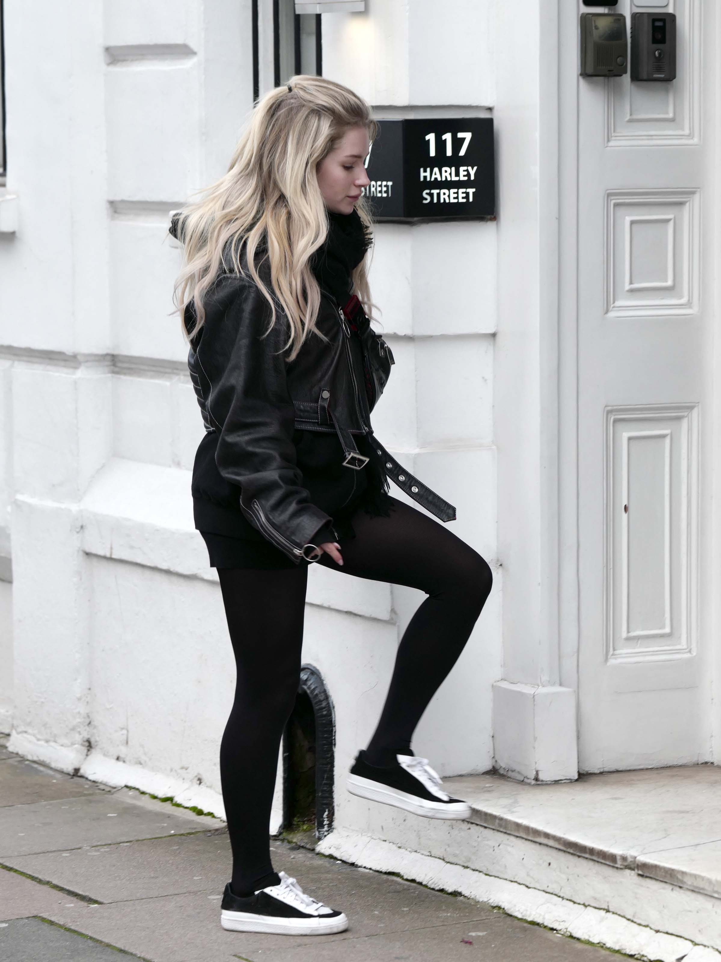 Lottie Moss at SmileExperts.co.uk dental clinic