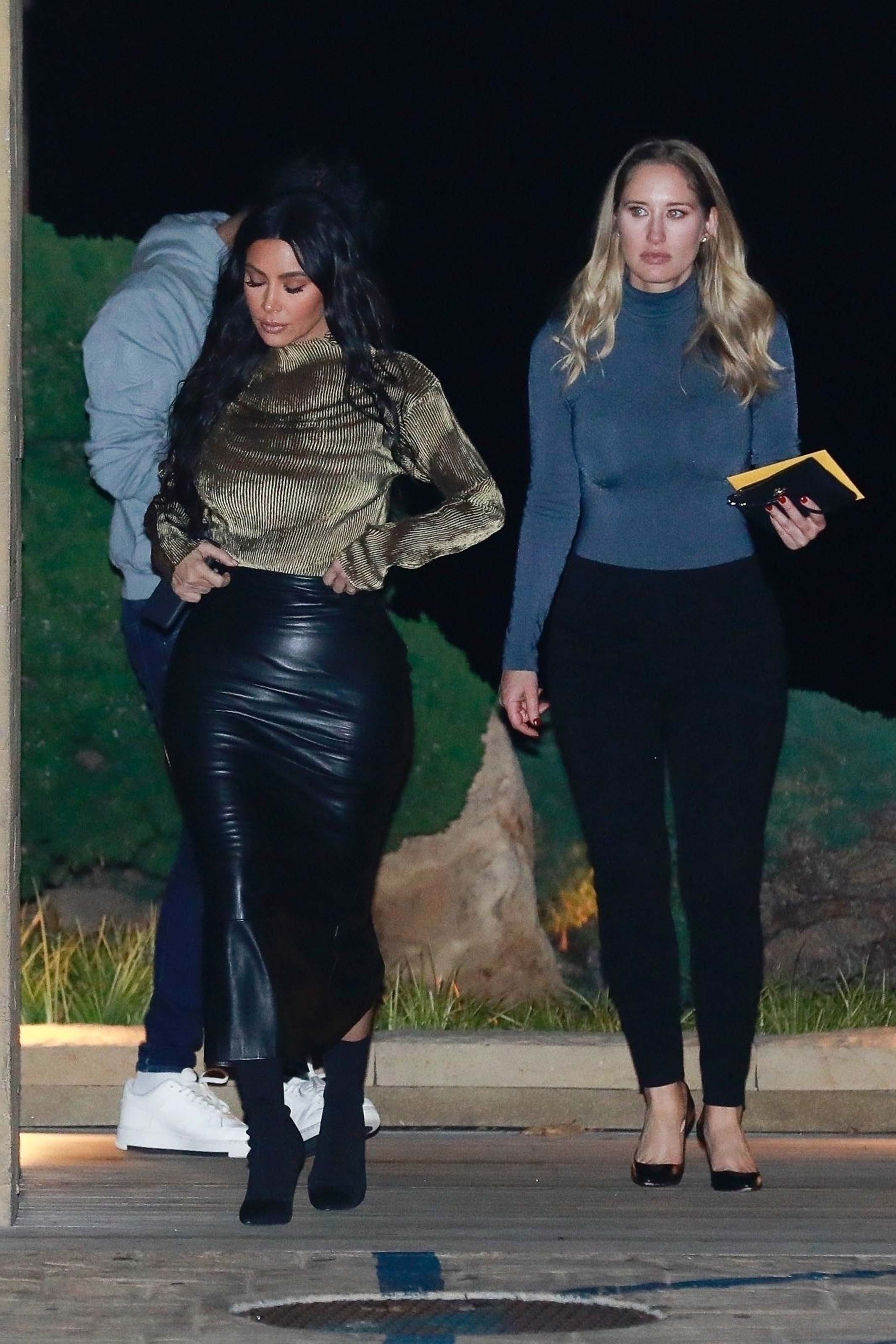 Kim Kardashian leaves Nobu after dinner