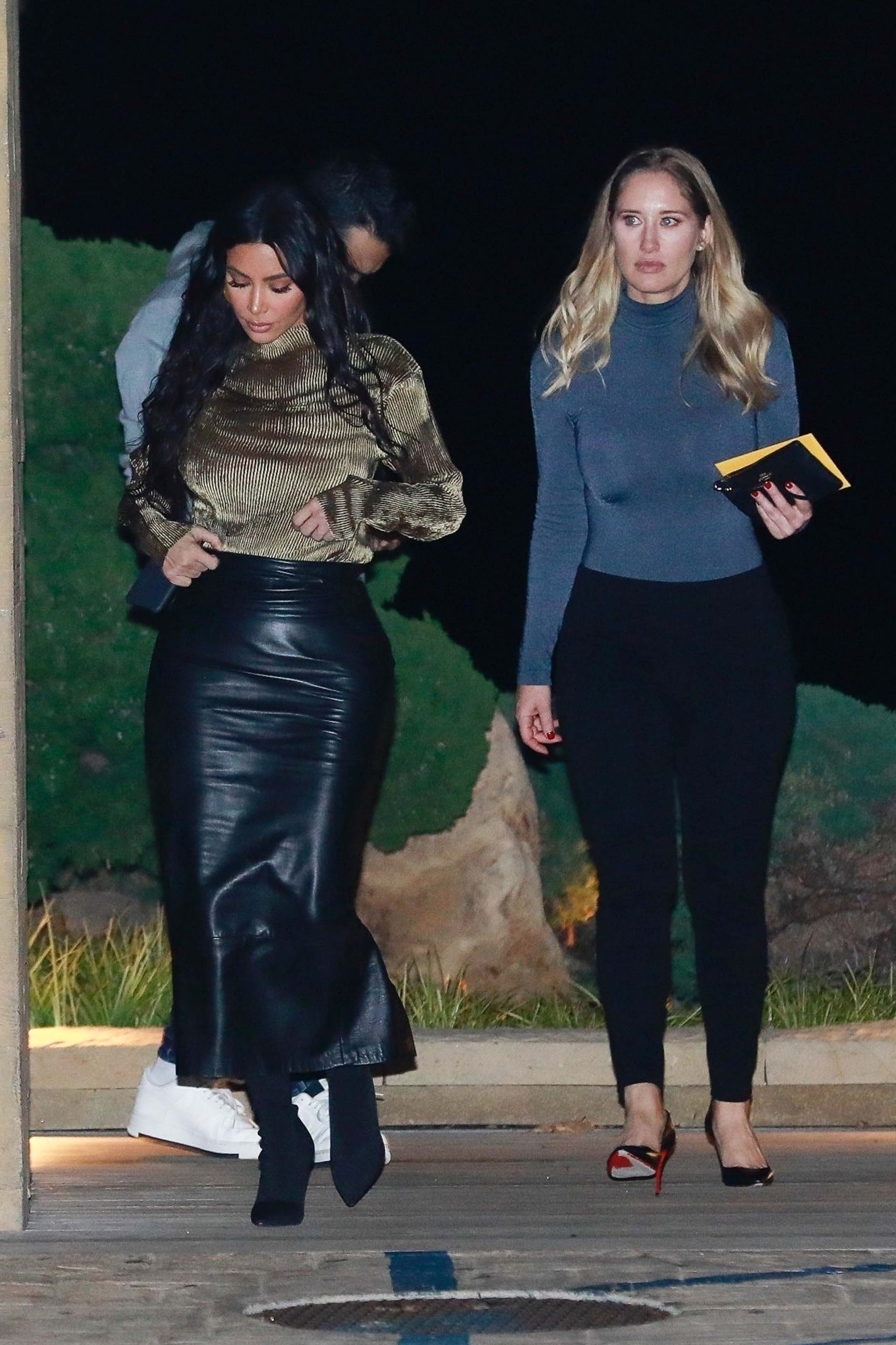 Kim Kardashian leaves Nobu after dinner