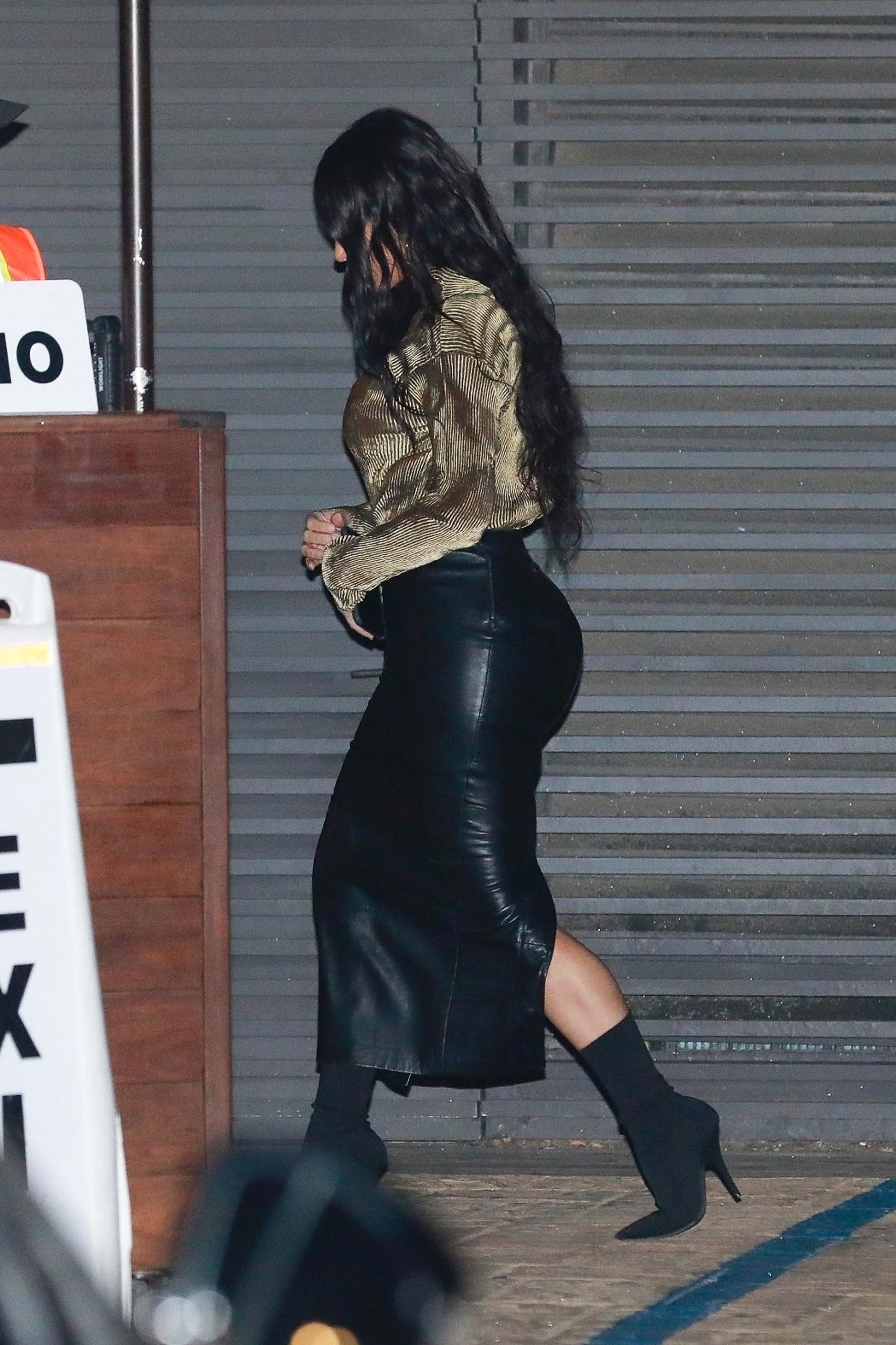 Kim Kardashian leaves Nobu after dinner