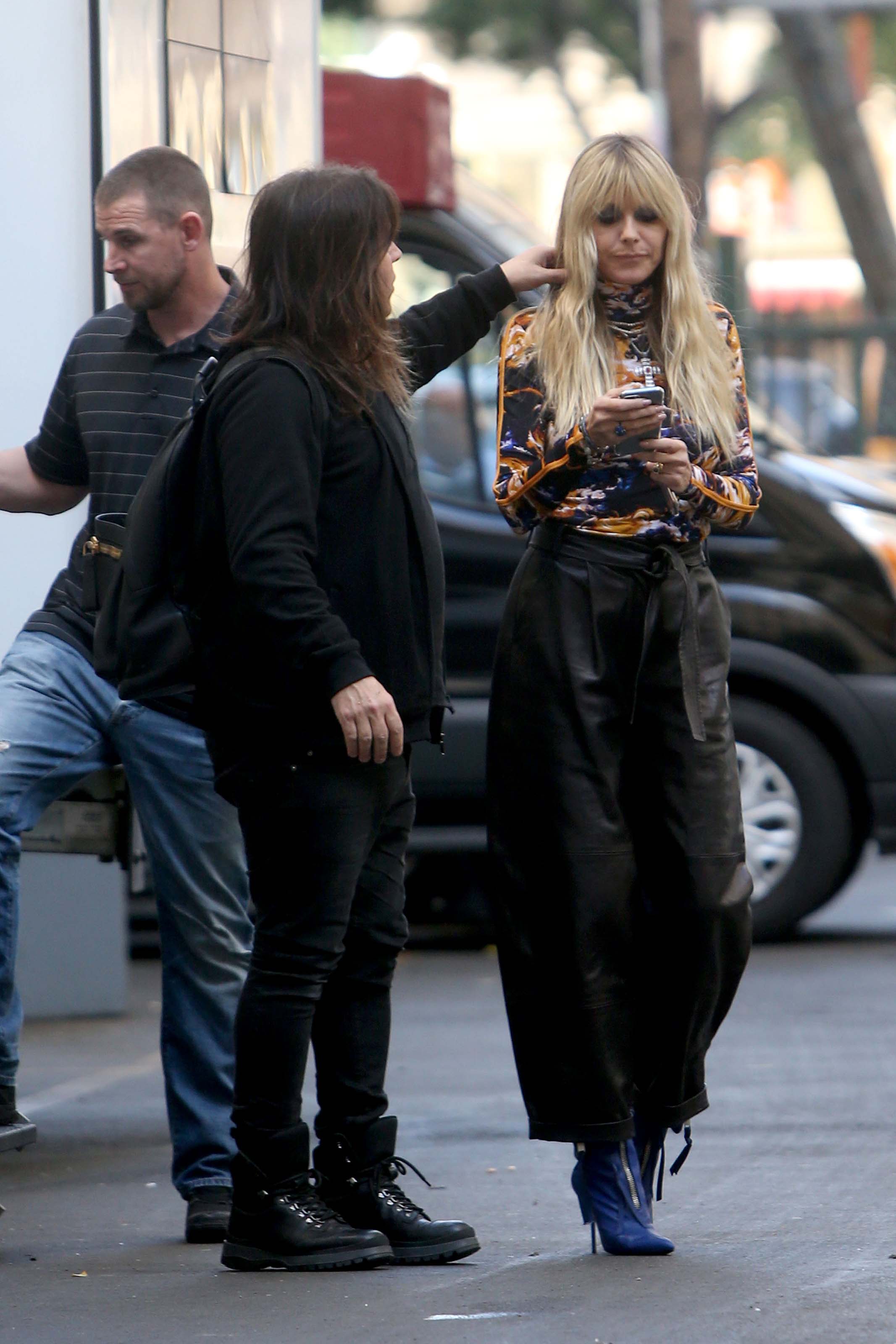 Heidi Klum walking to the Germany’s Next Topmodel set