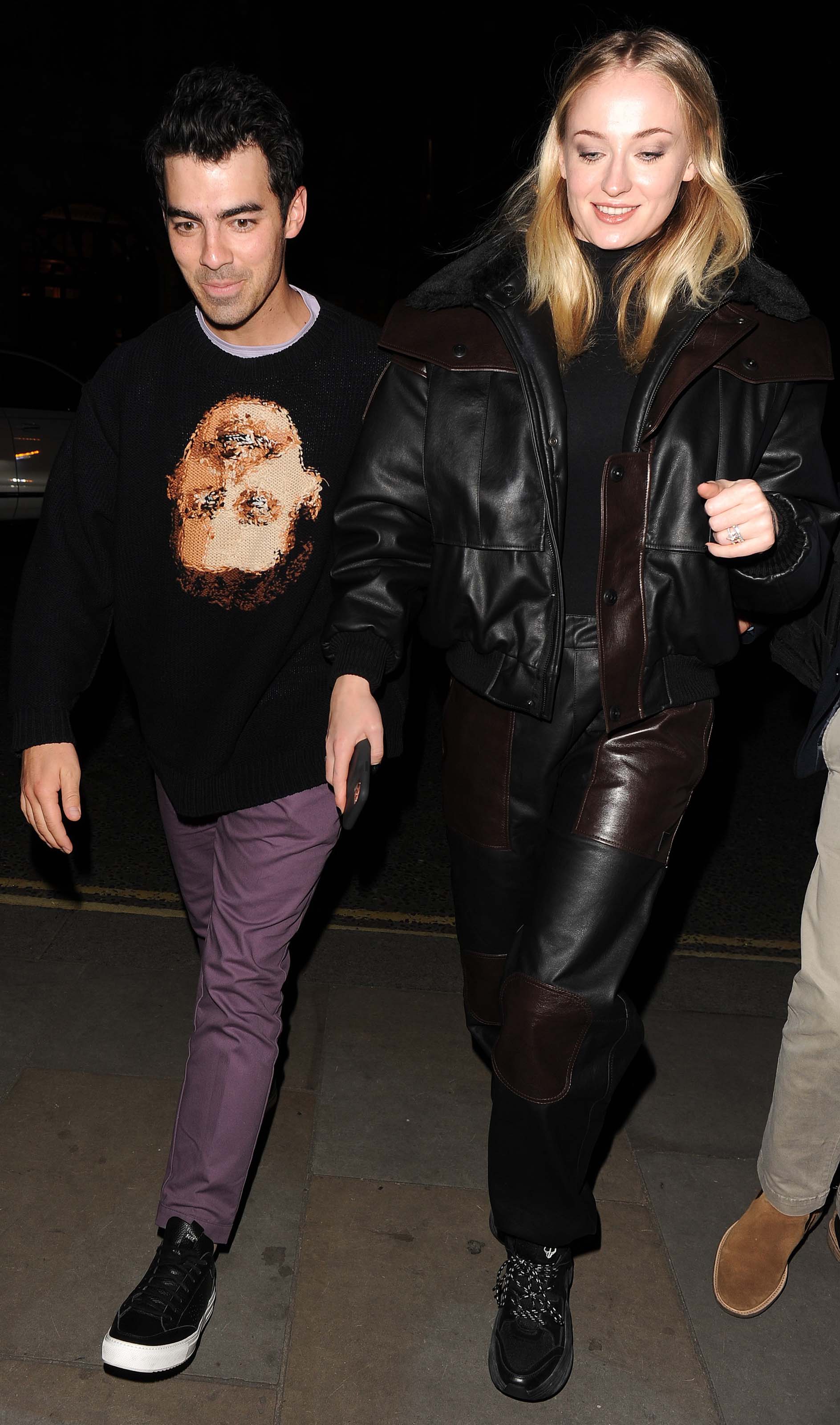 Sophie Turner and Joe Jonas returning to their hotel